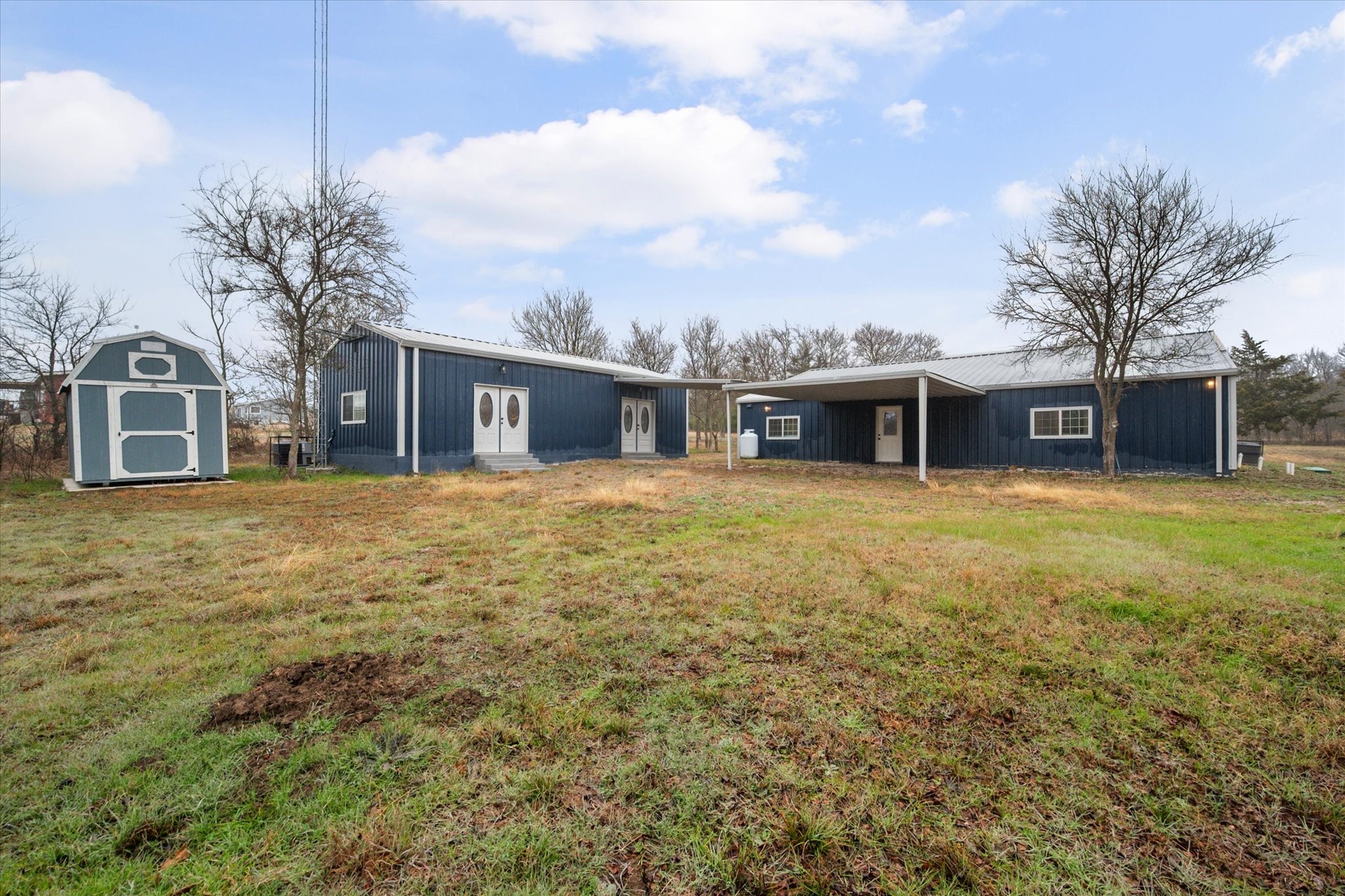 942 SE County Road 2240