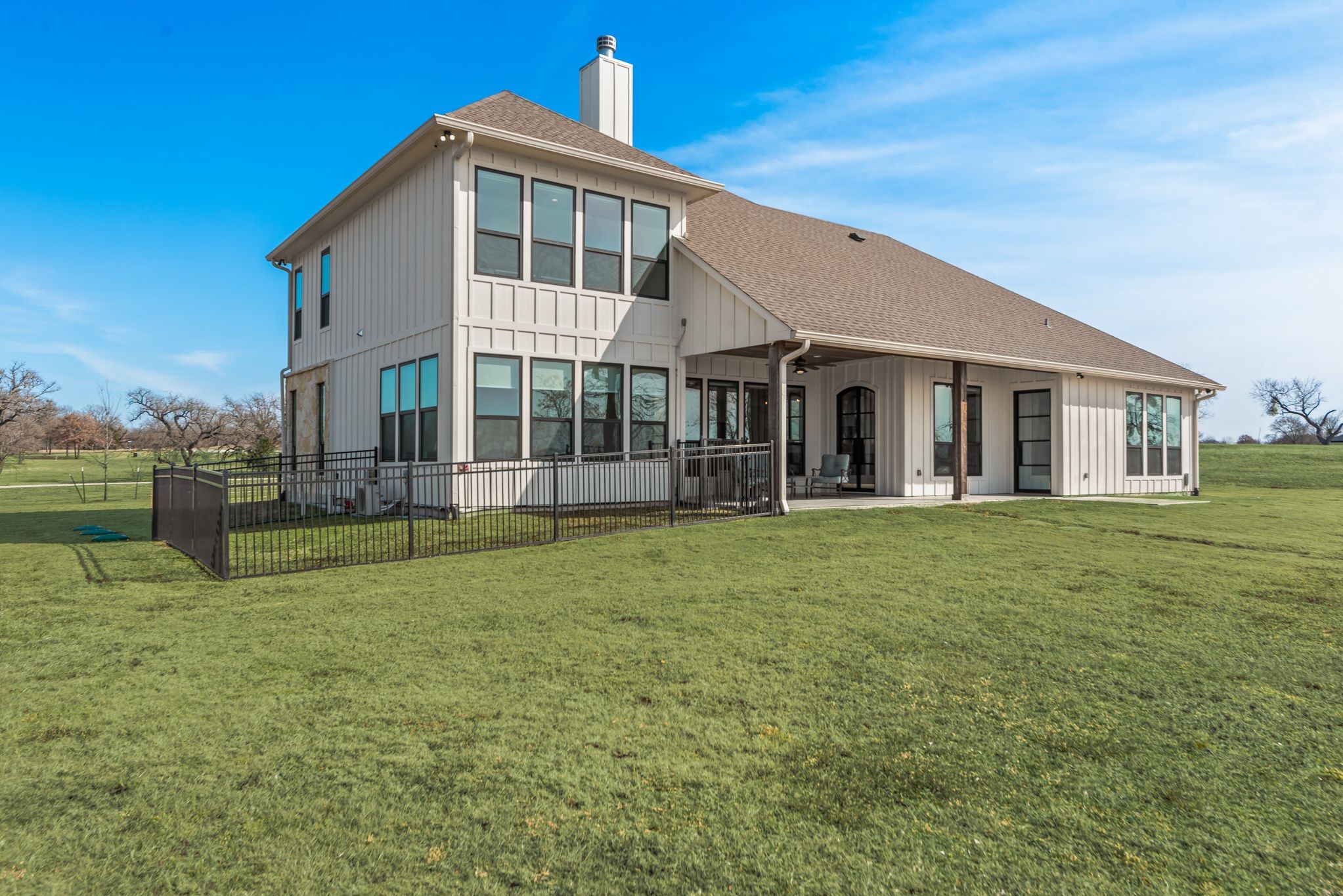 3016 Lake Ridge Drive