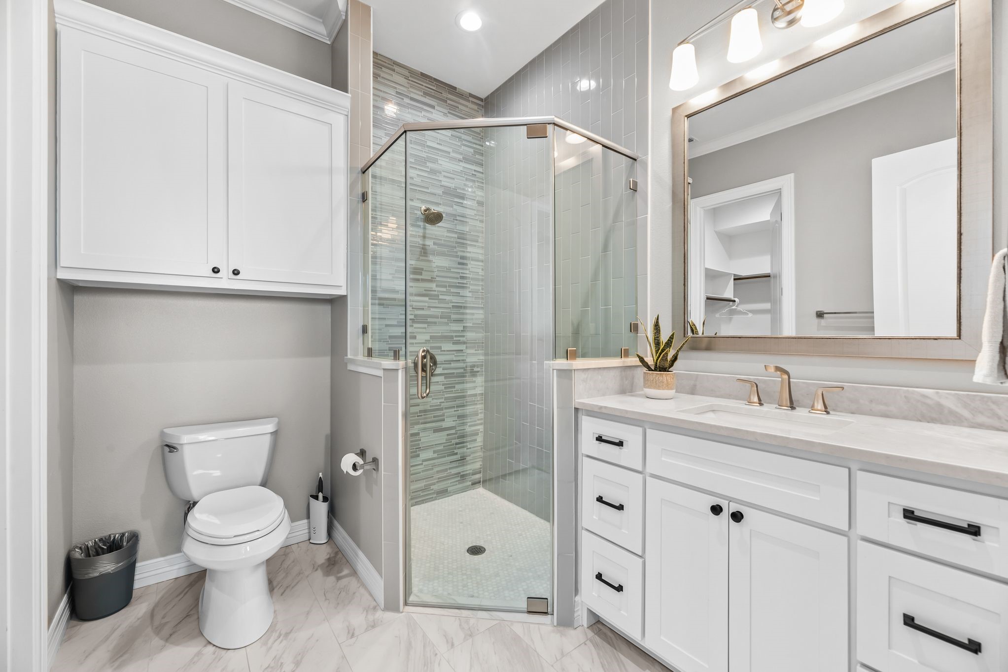 3016 Lake Ridge Drive