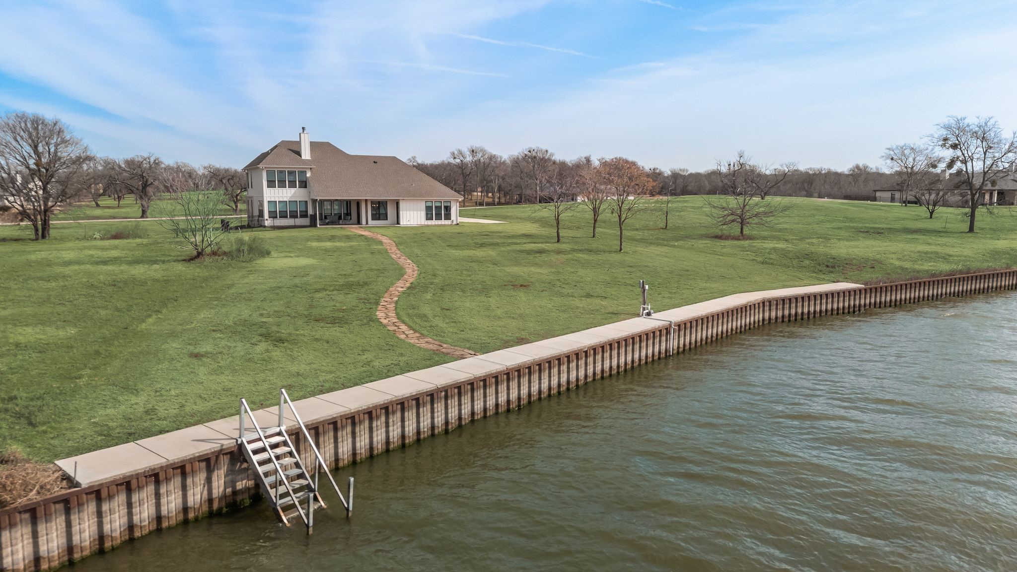 3016 Lake Ridge Drive