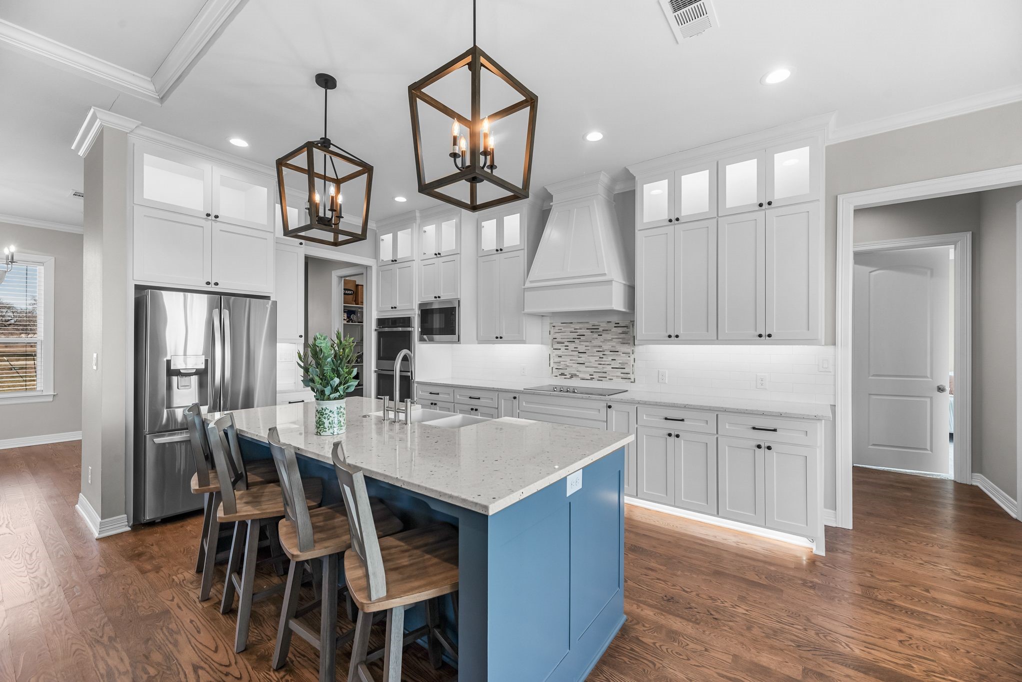 3016 Lake Ridge Drive