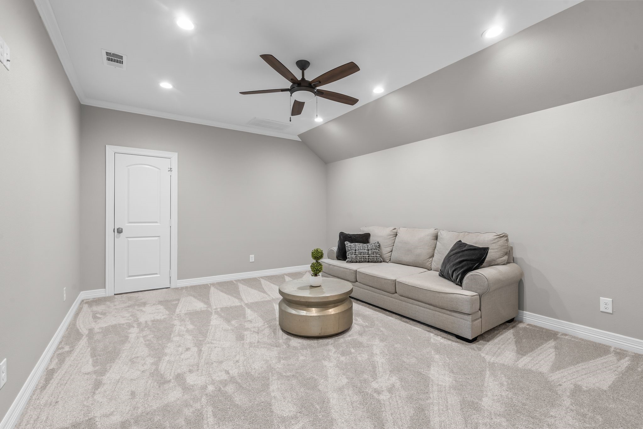 3016 Lake Ridge Drive