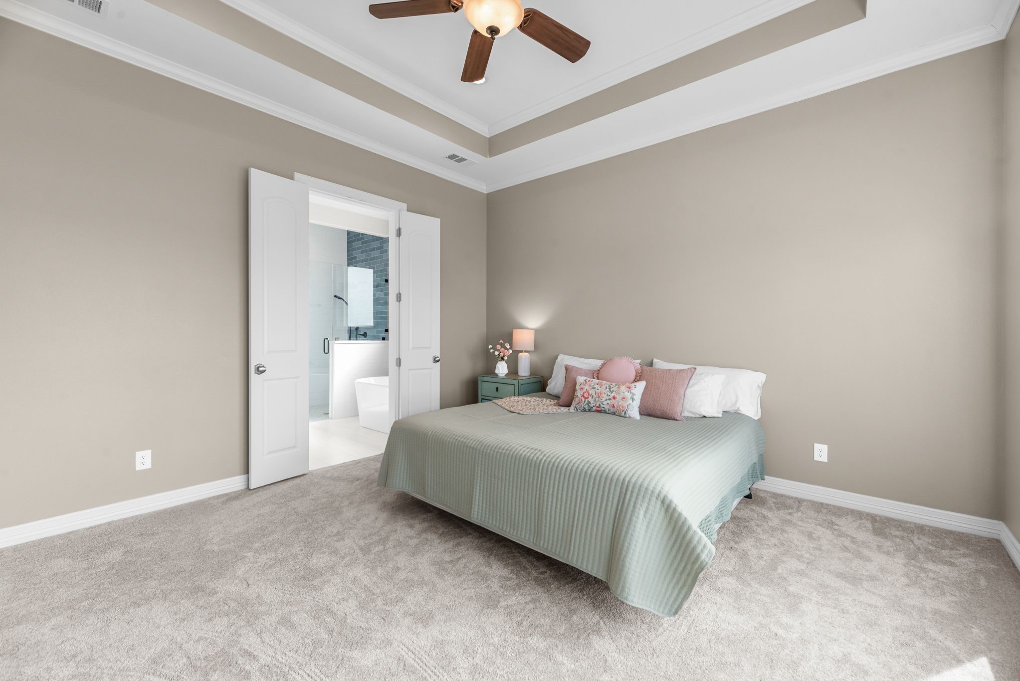 3016 Lake Ridge Drive