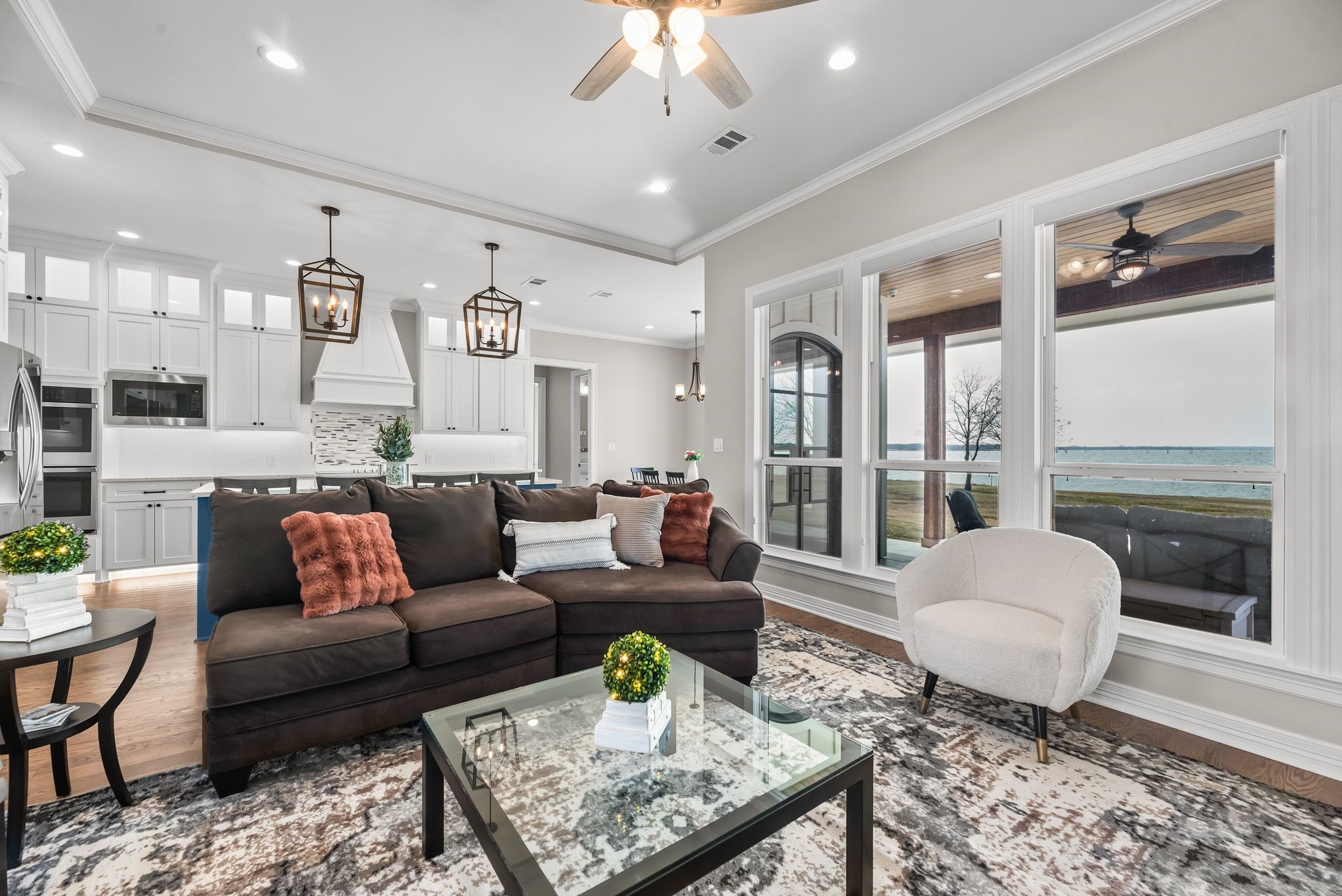 3016 Lake Ridge Drive