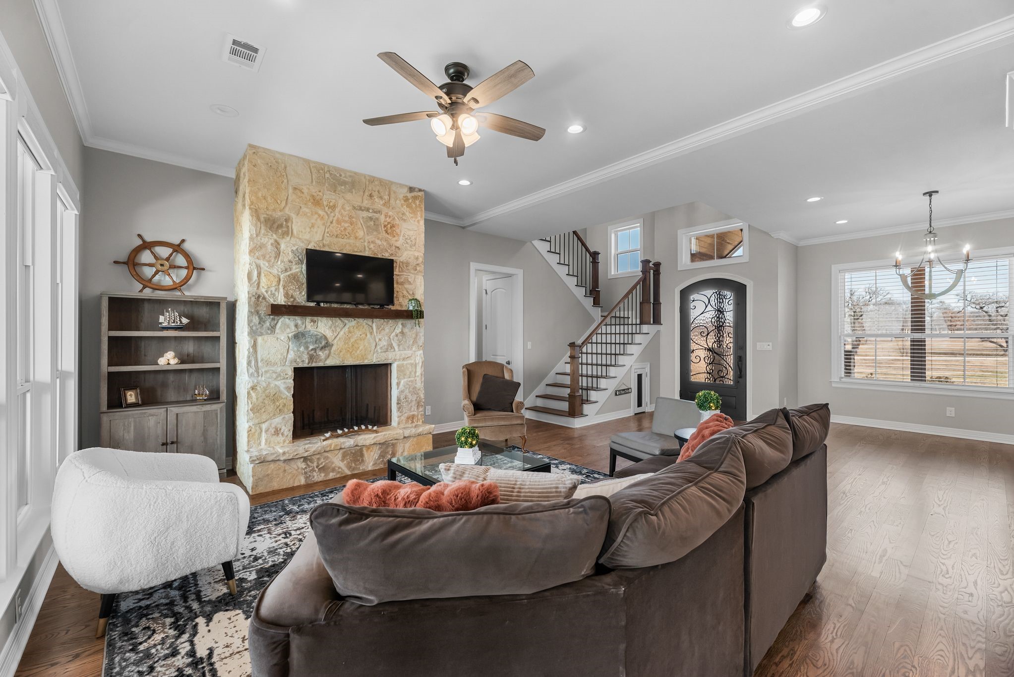 3016 Lake Ridge Drive