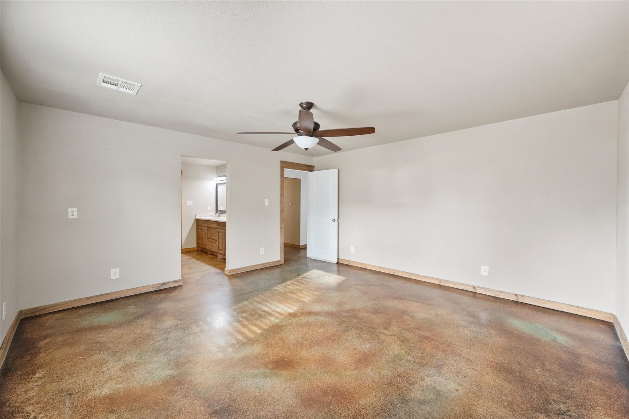 330 Southern Oaks Drive