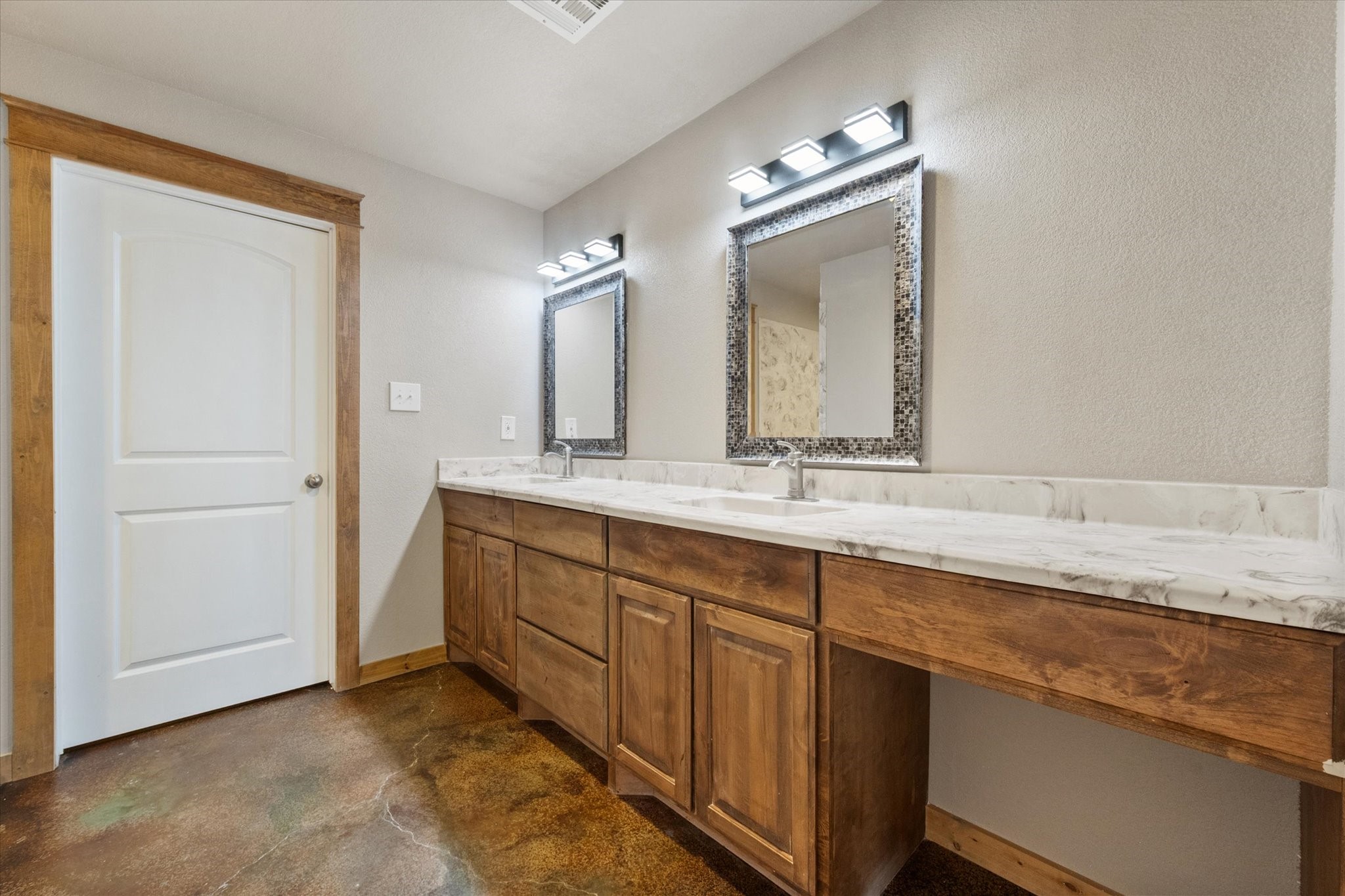 330 Southern Oaks Drive