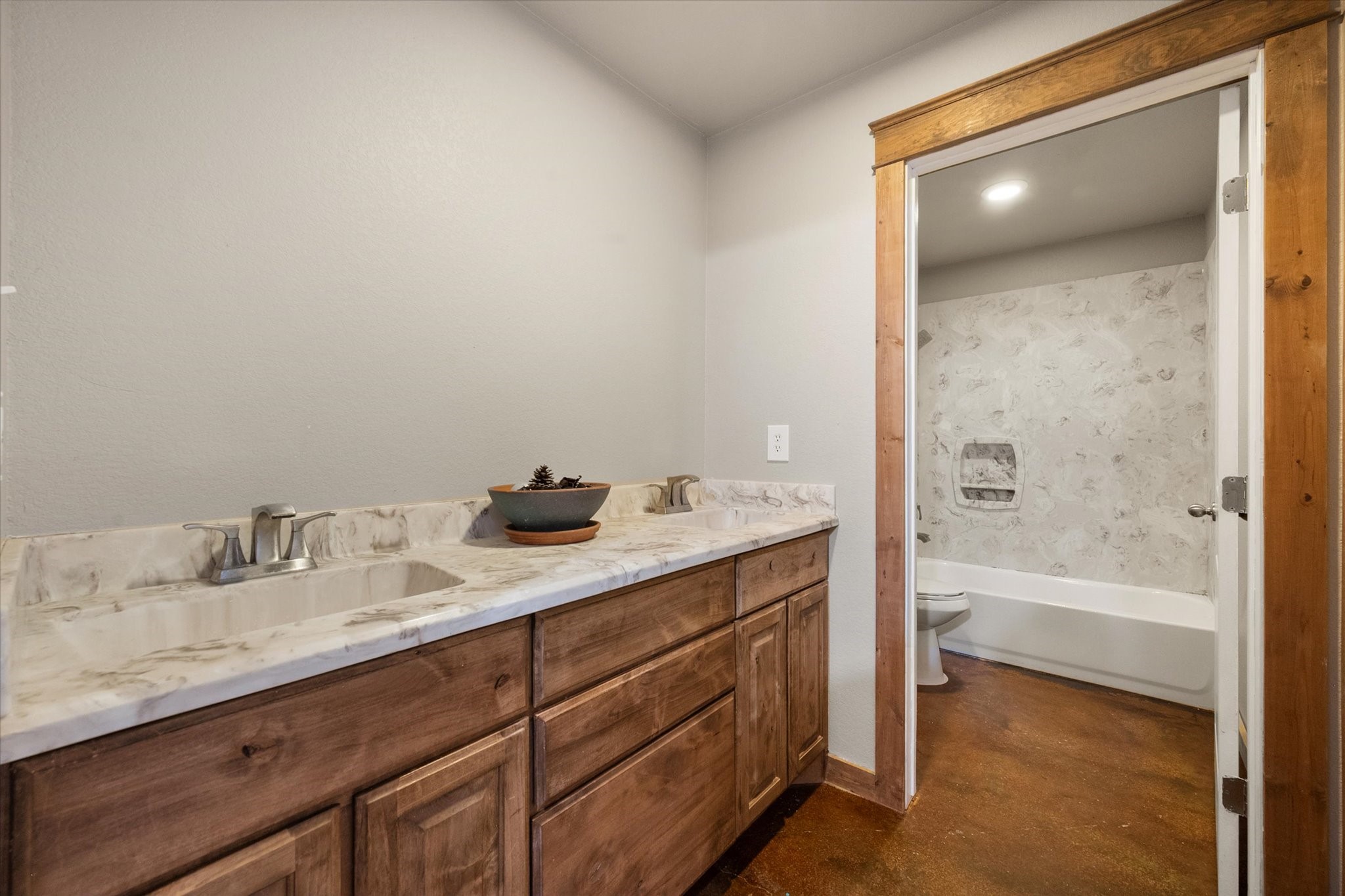 330 Southern Oaks Drive