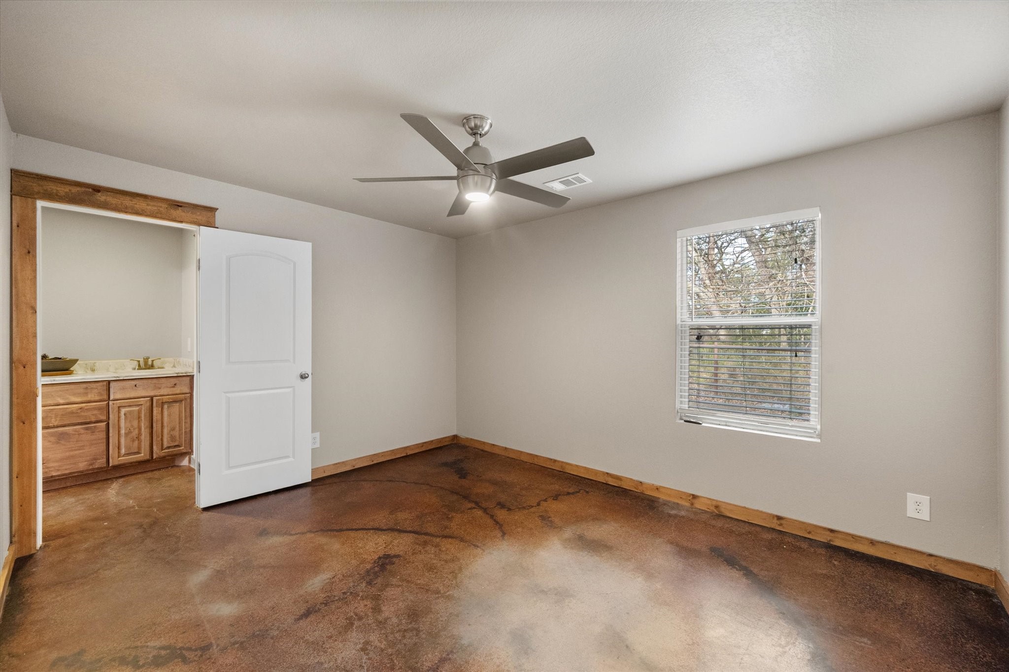 330 Southern Oaks Drive