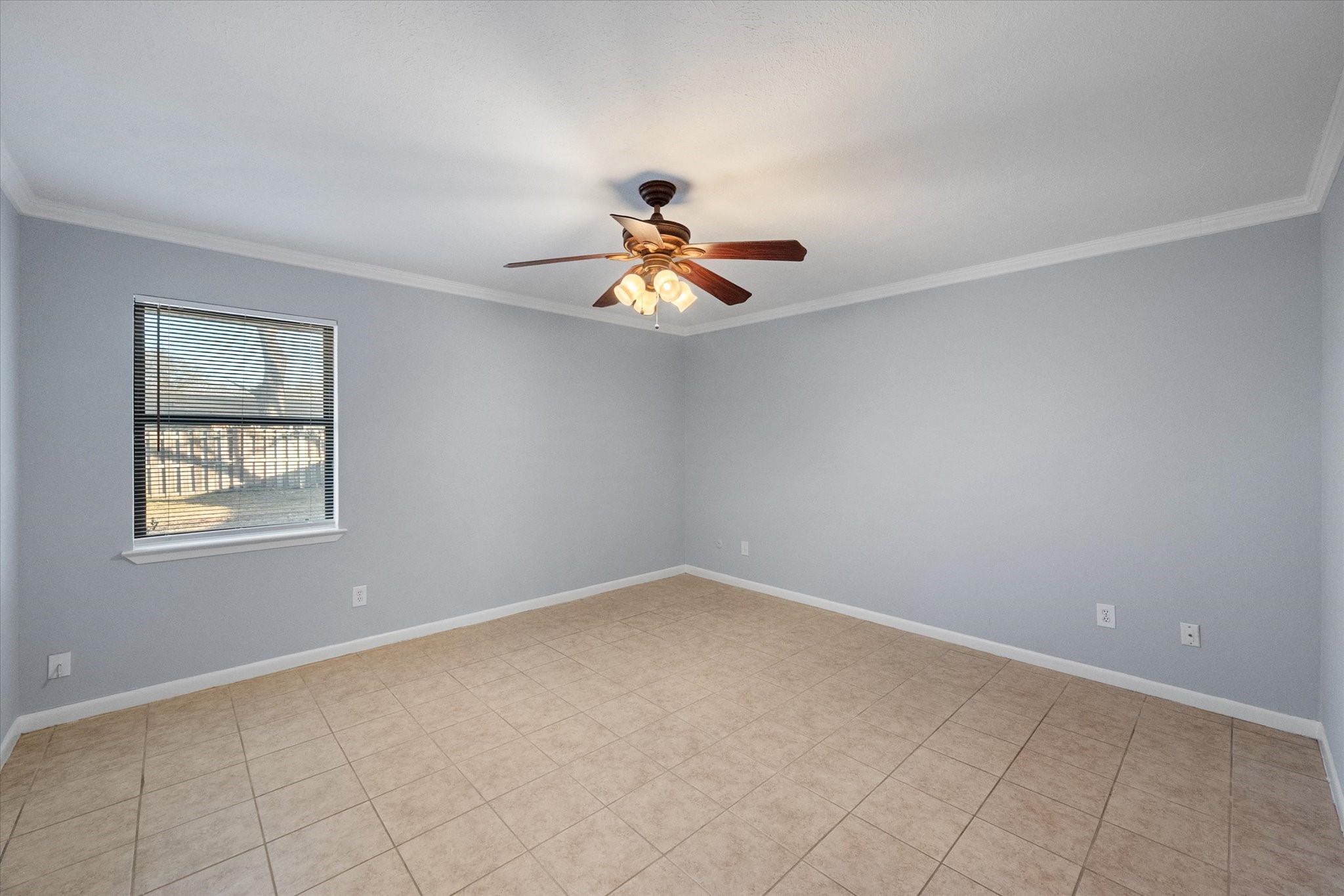 208 Gladstone Avenue