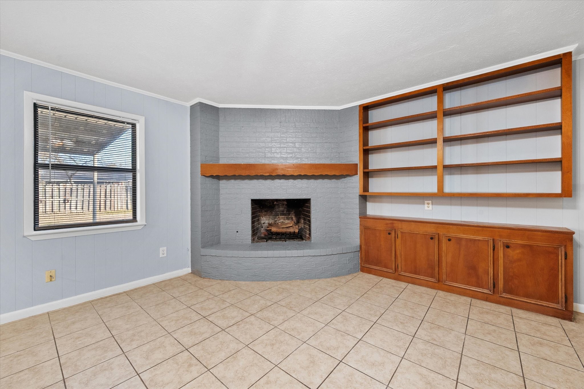 208 Gladstone Avenue