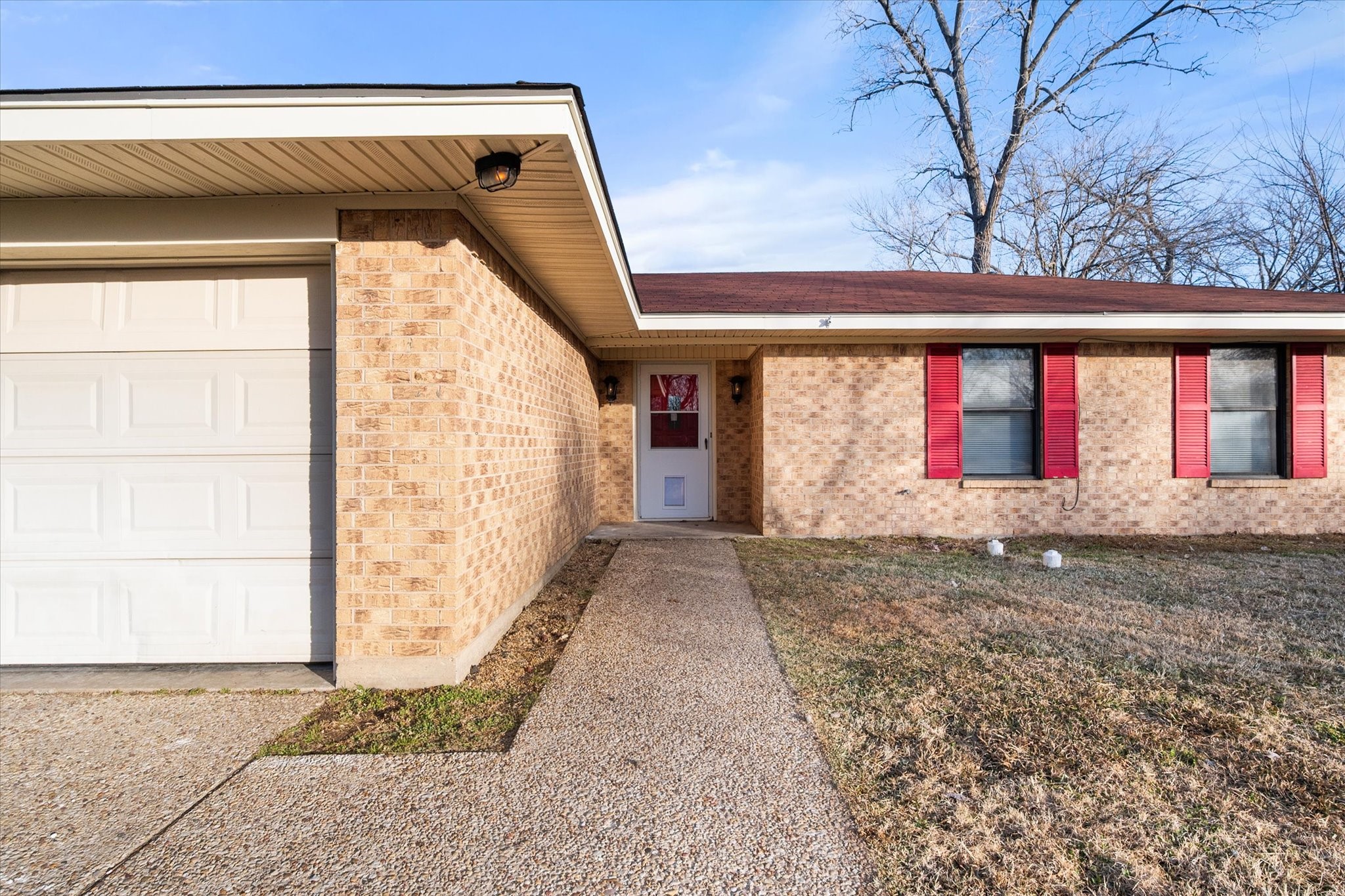 208 Gladstone Avenue