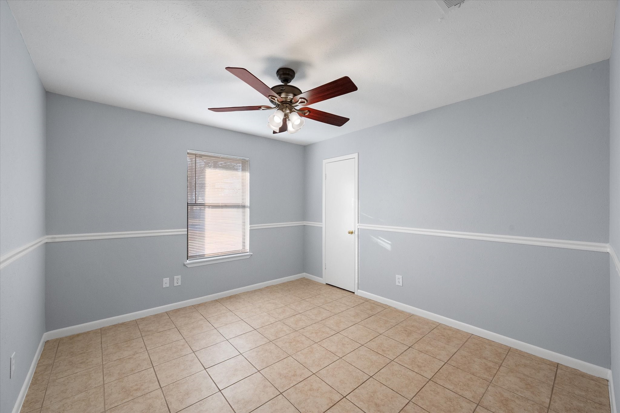 208 Gladstone Avenue