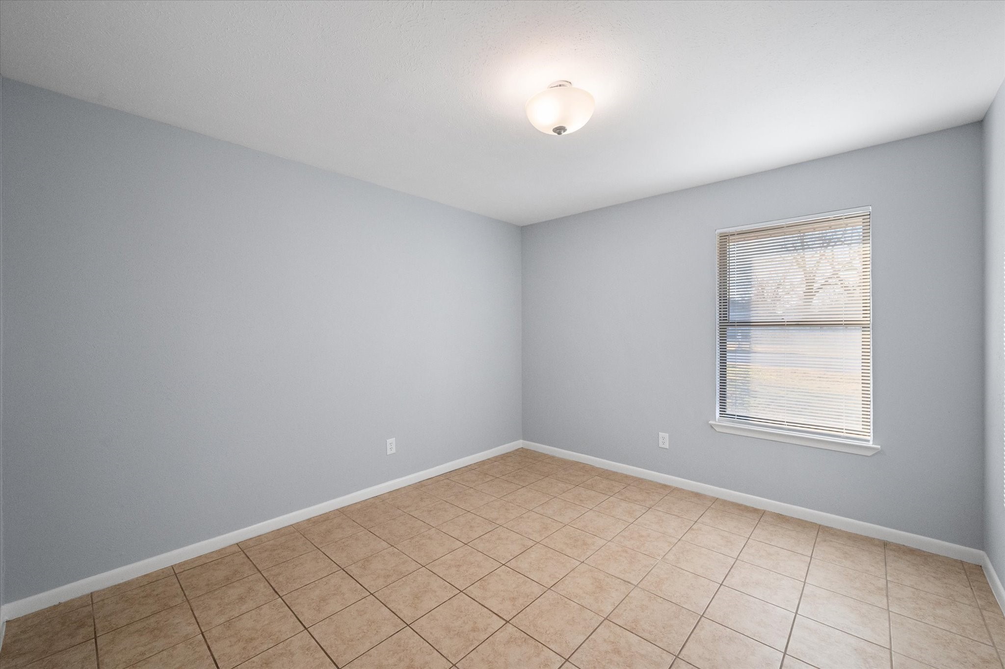 208 Gladstone Avenue