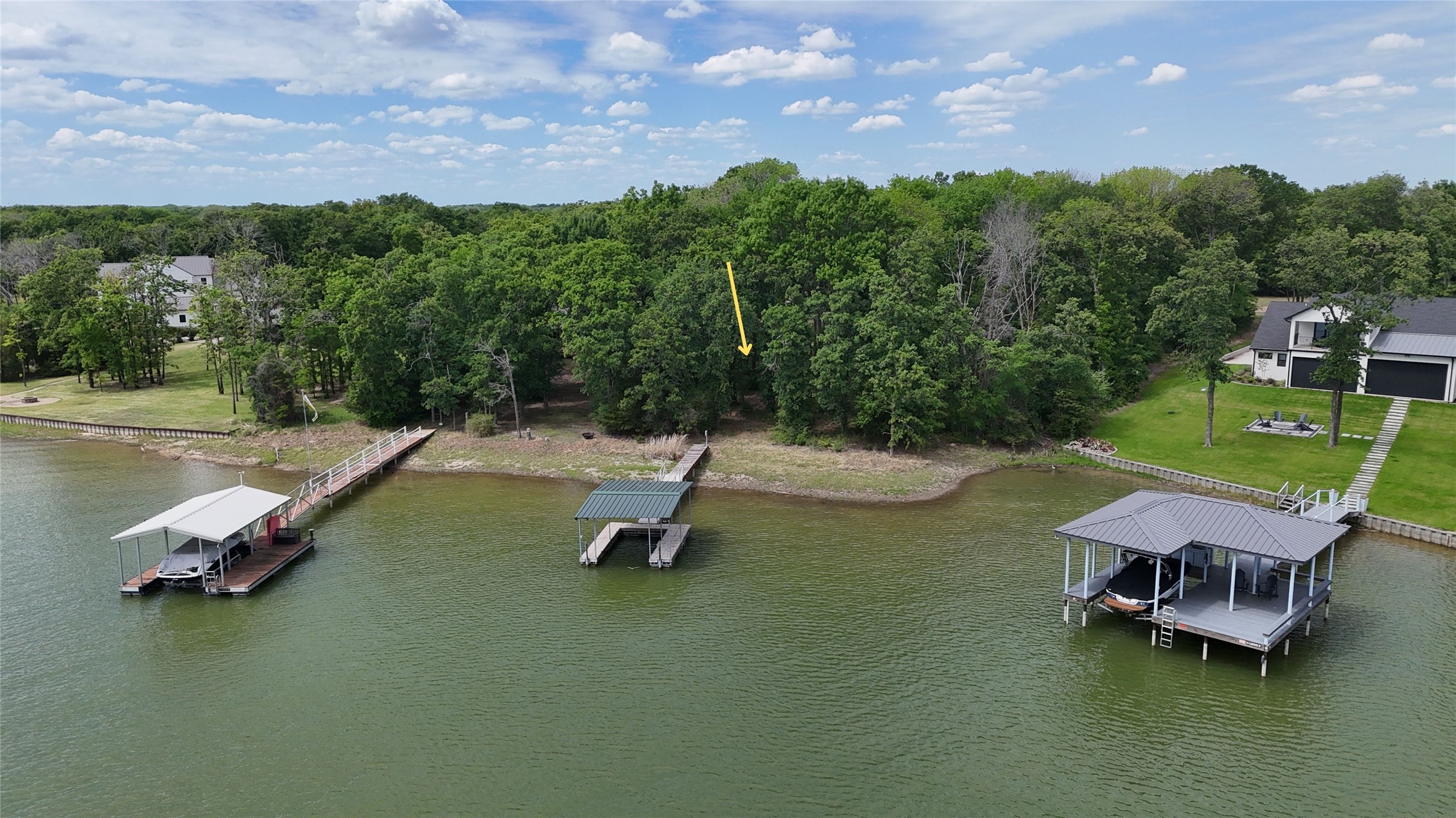586 Clubhouse Drive