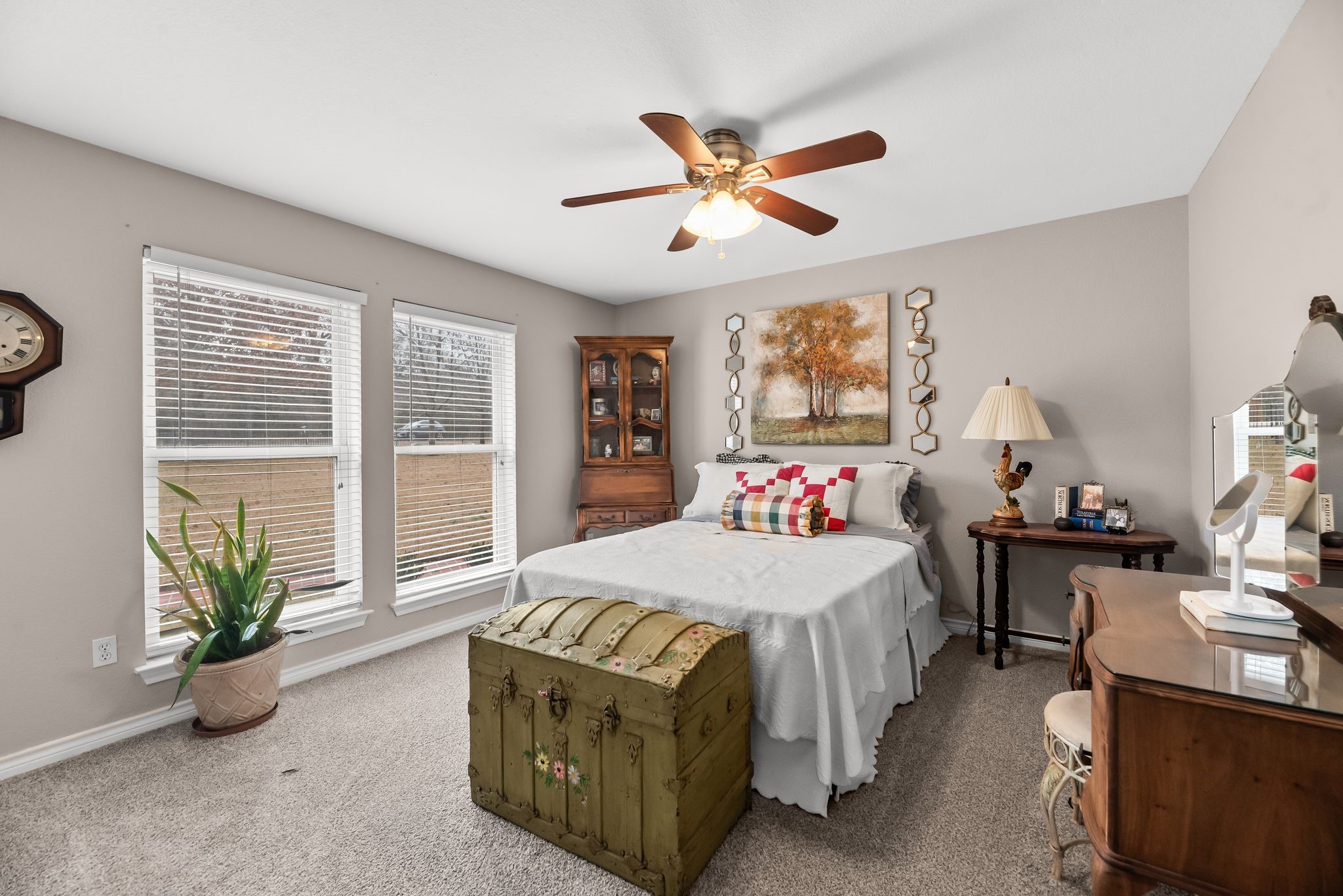 5046 Loper Circle