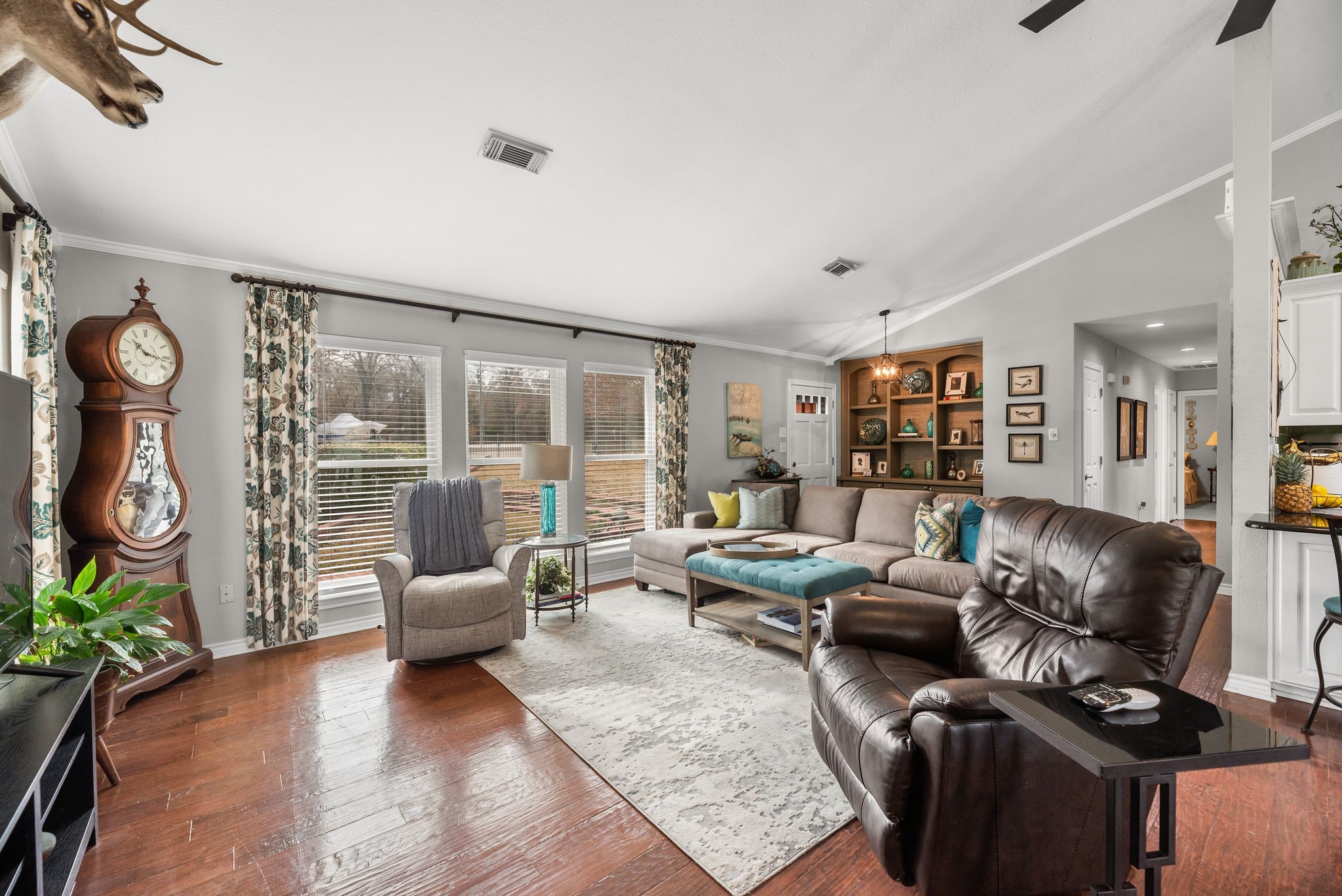 5046 Loper Circle