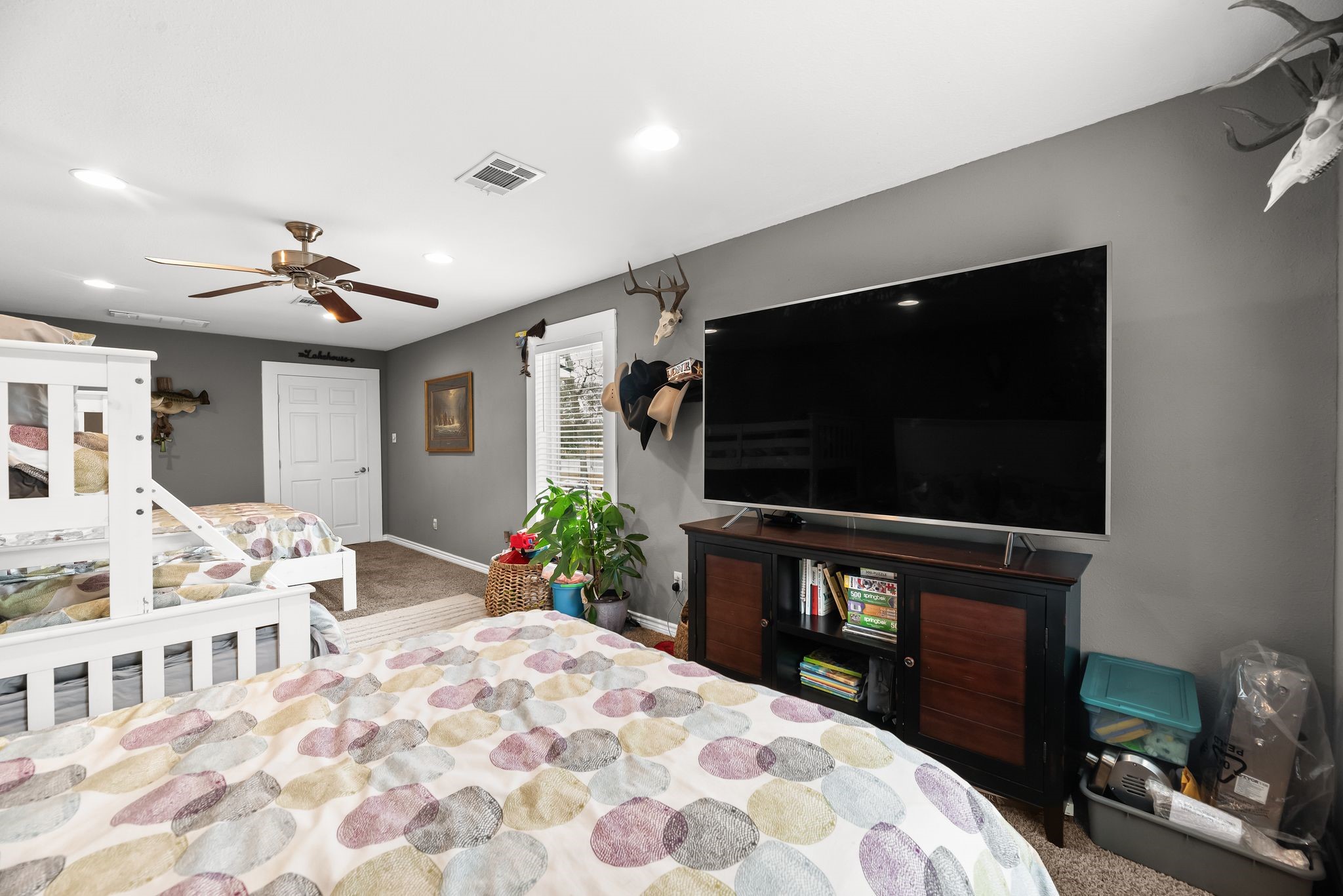 5046 Loper Circle