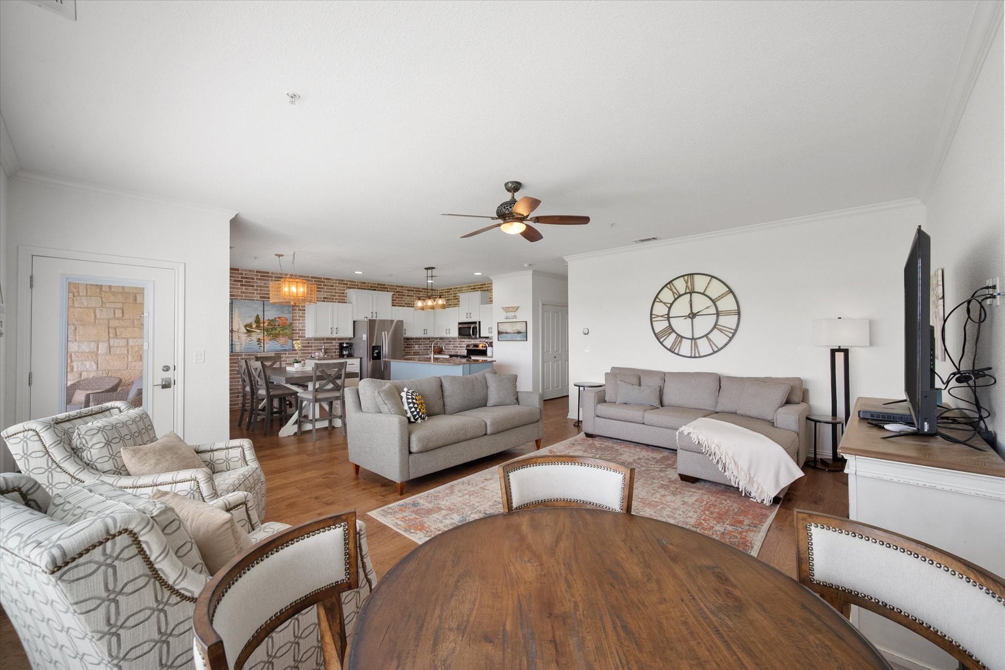 9900 Northshore Boulevard 3105