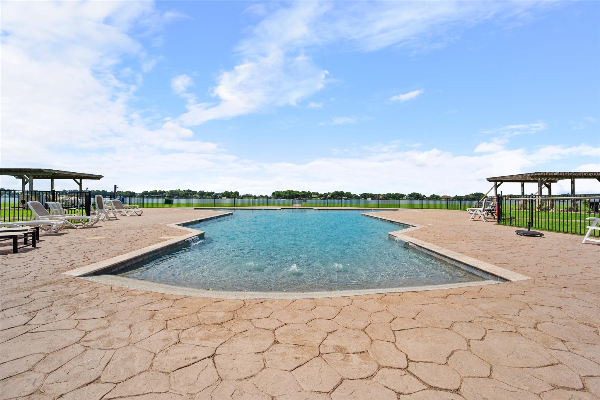 9900 Northshore Boulevard 3105