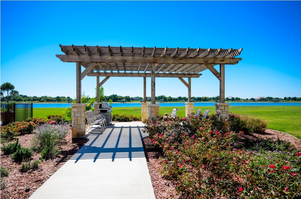 9900 Northshore Boulevard 3105