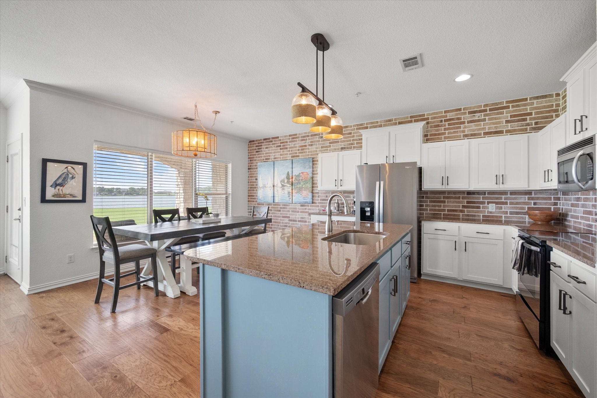 9900 Northshore Boulevard 3105