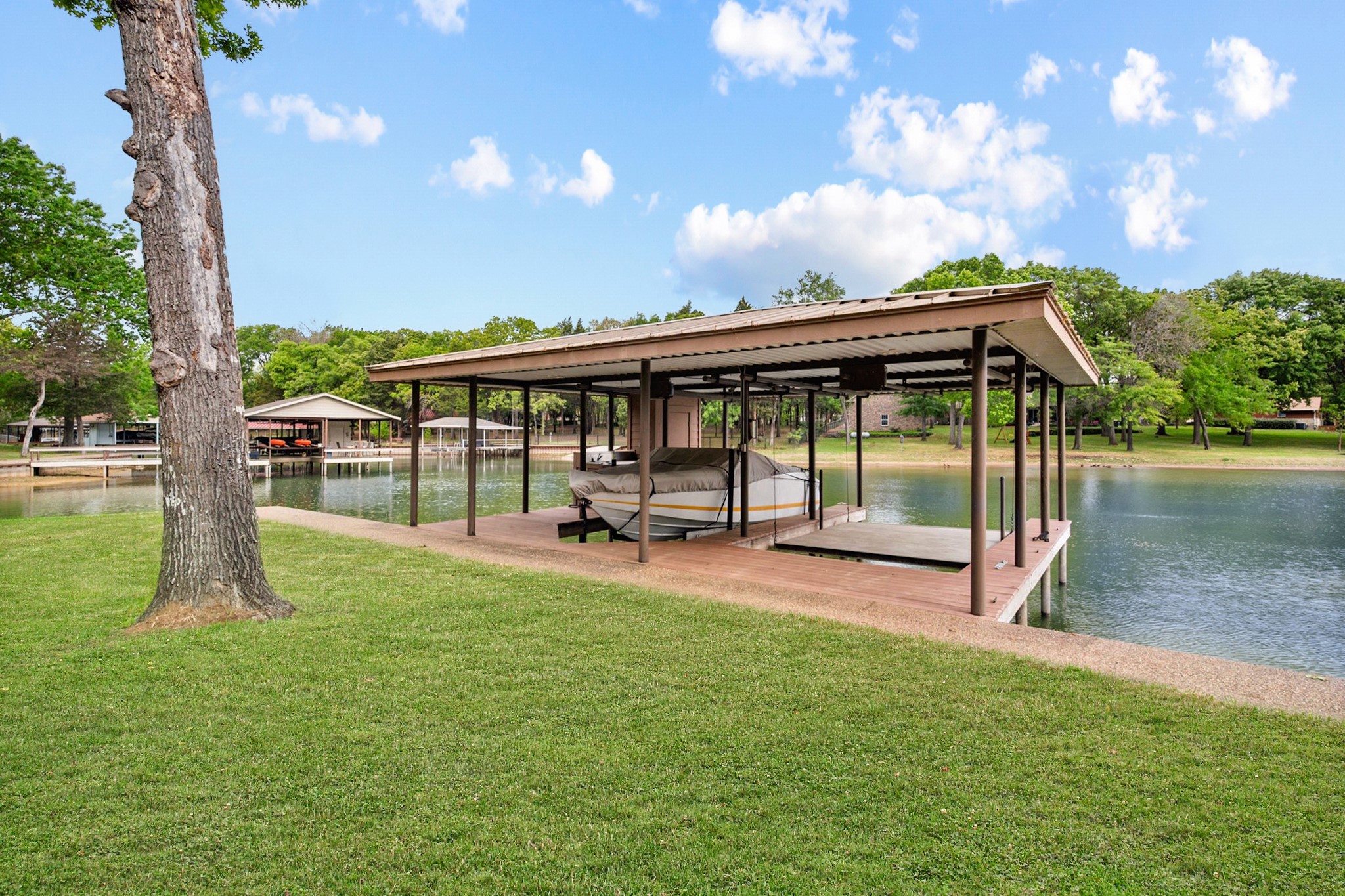 301 Bentwood Circle