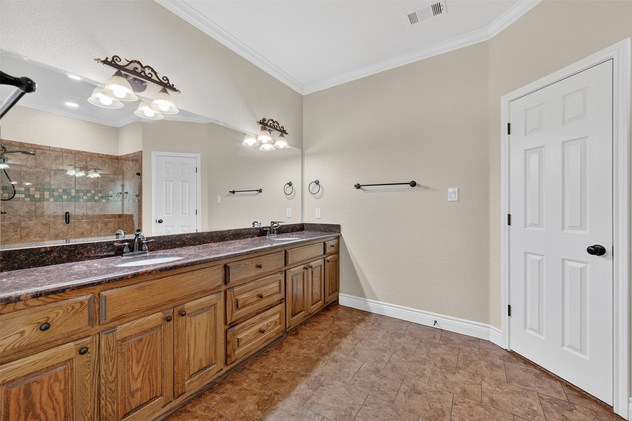 403 Arrowhead Point