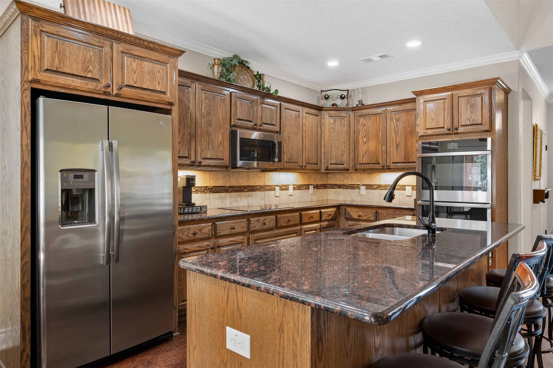 403 Arrowhead Point