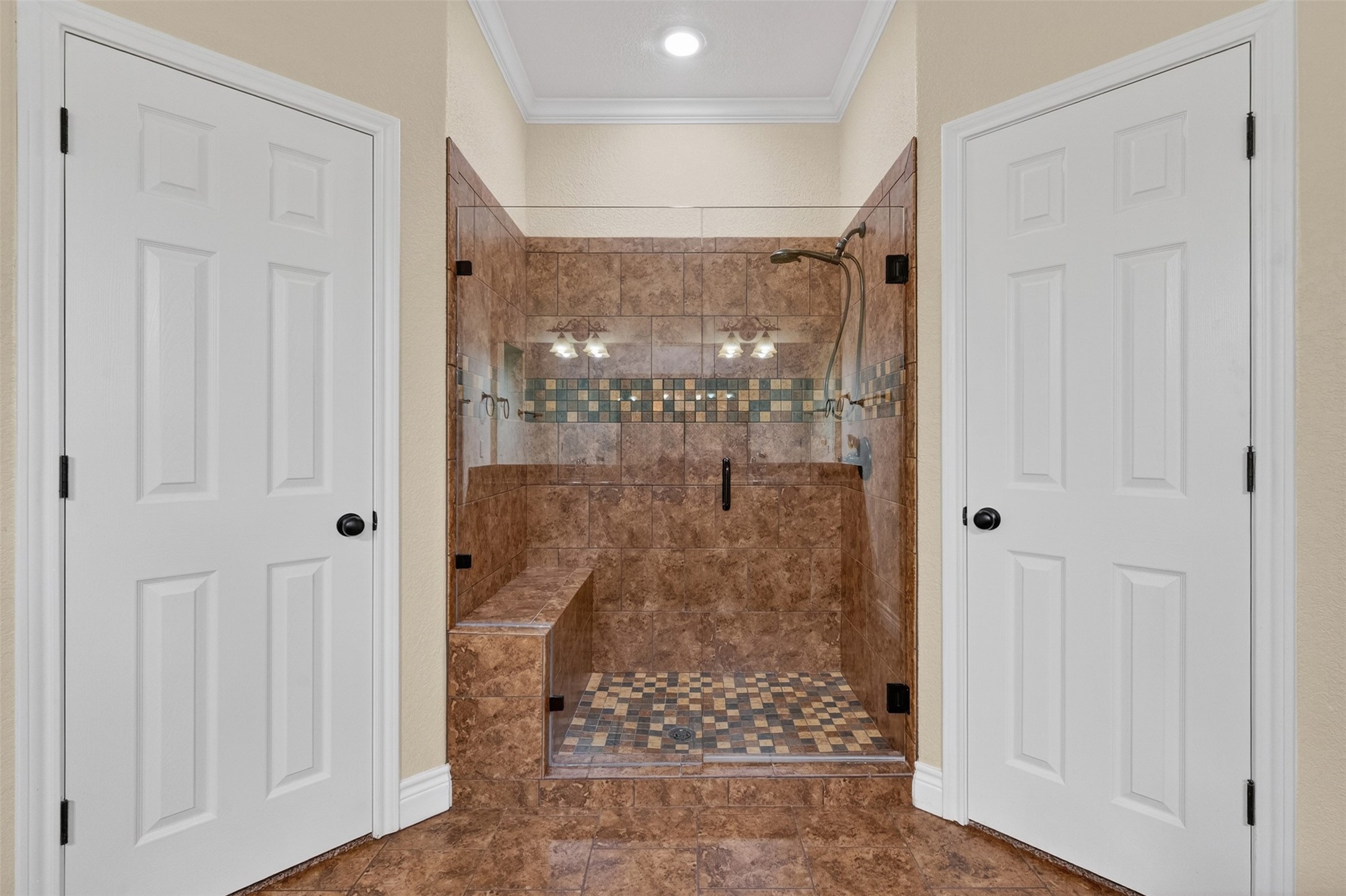 403 Arrowhead Point