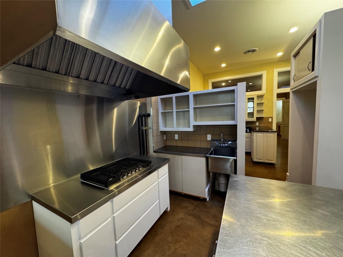 104 S Beaton Street C