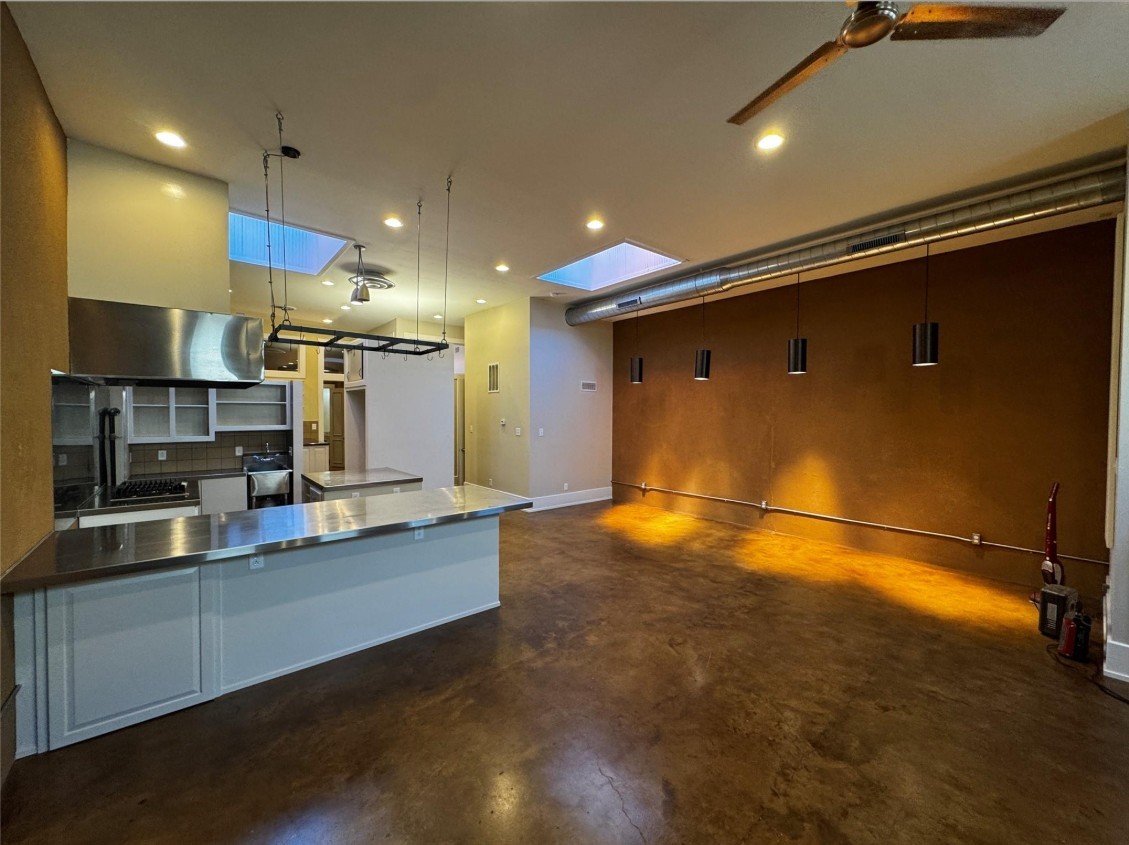 104 S Beaton Street C