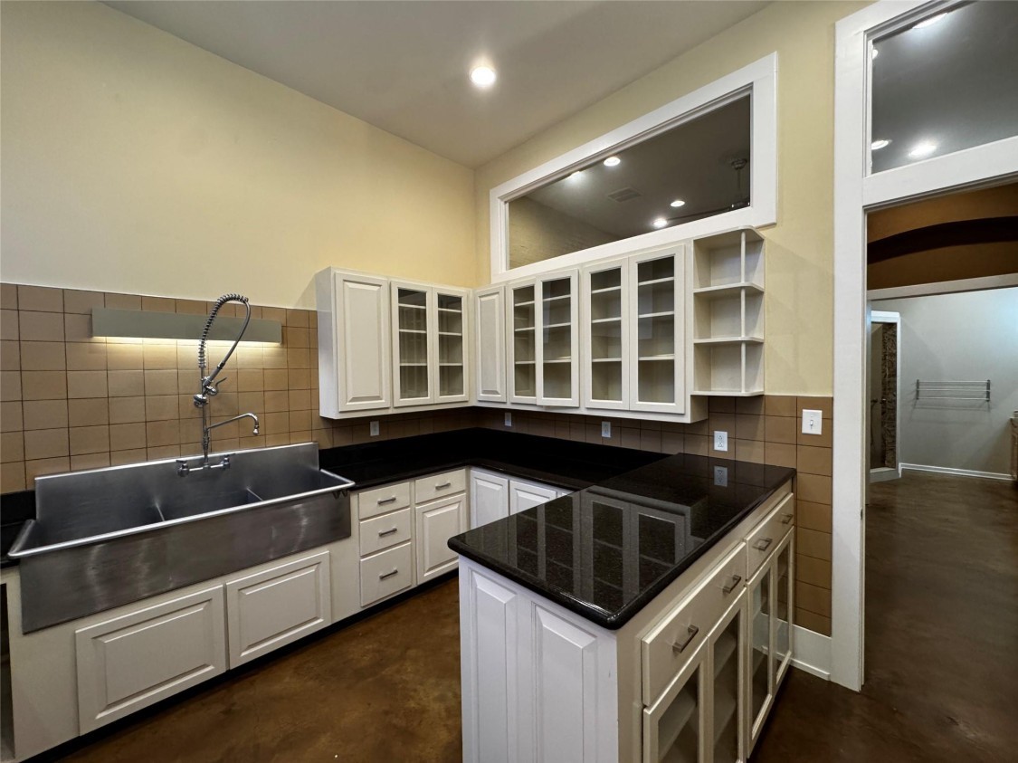 104 S Beaton Street C