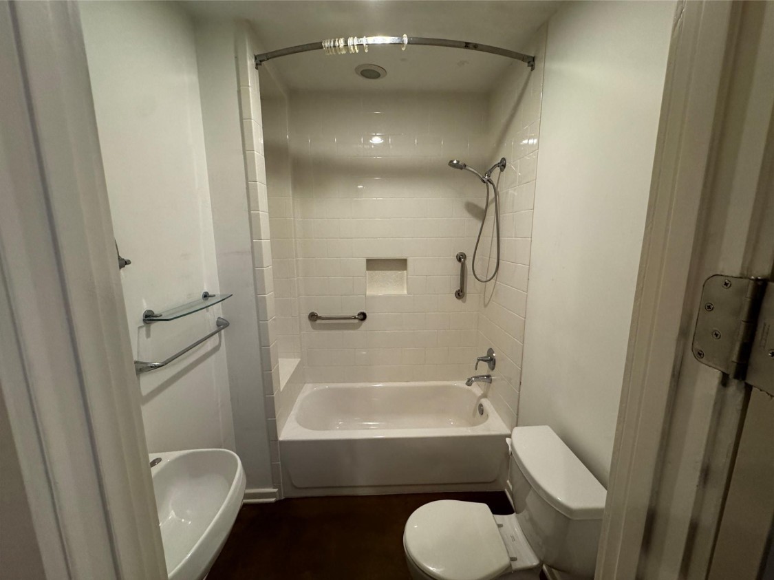 104 S Beaton Street C