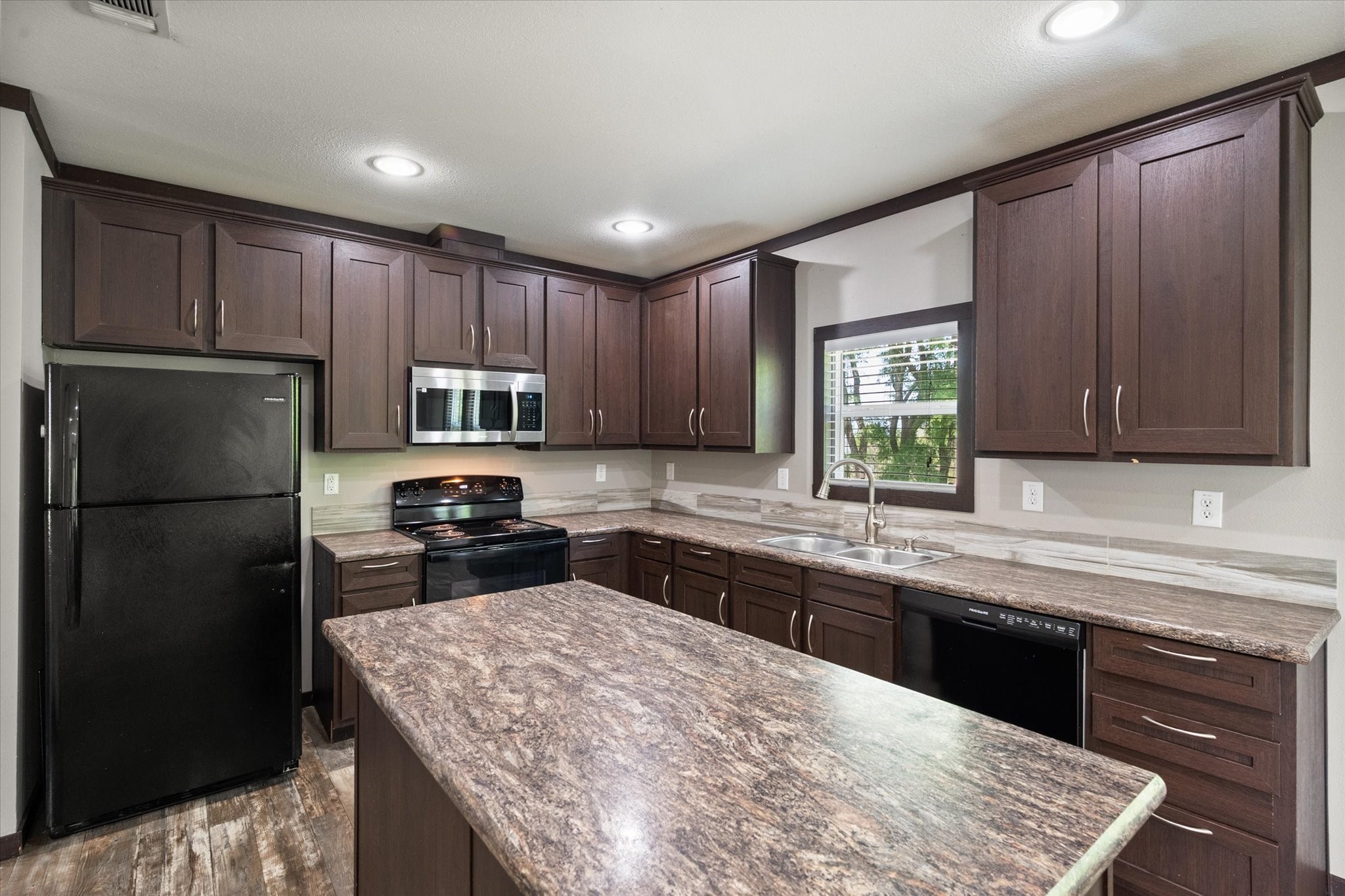 136 SE County Road 3048