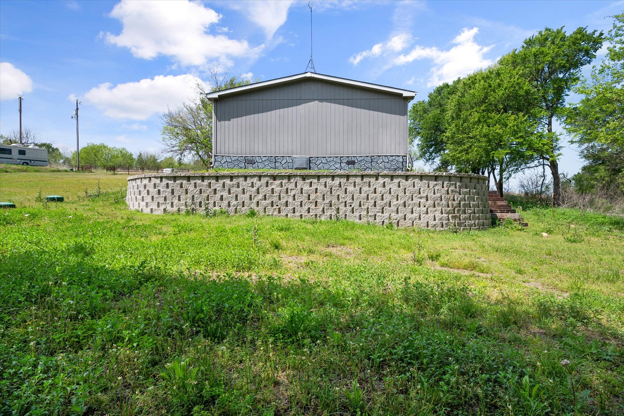 136 SE County Road 3048