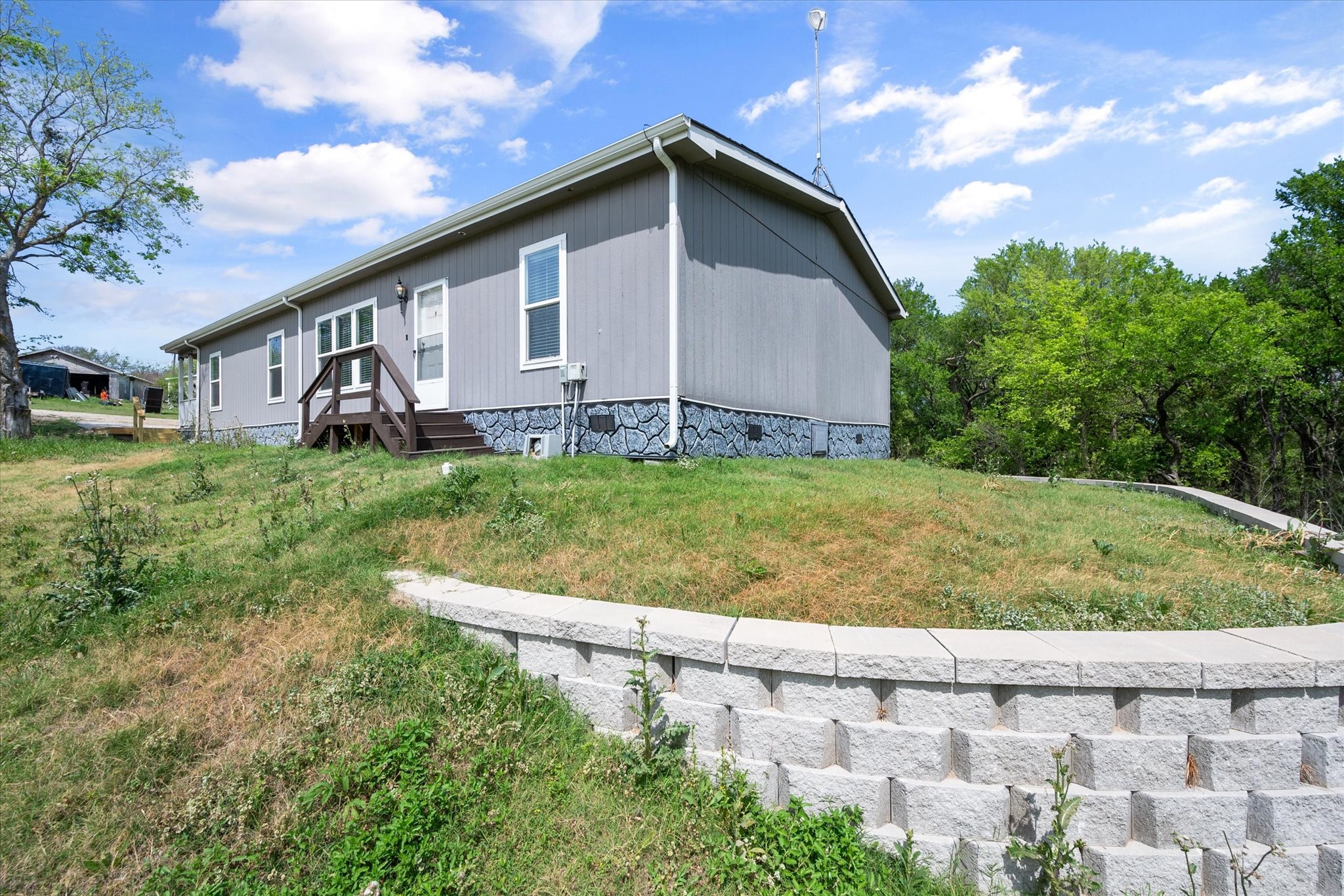 136 SE County Road 3048