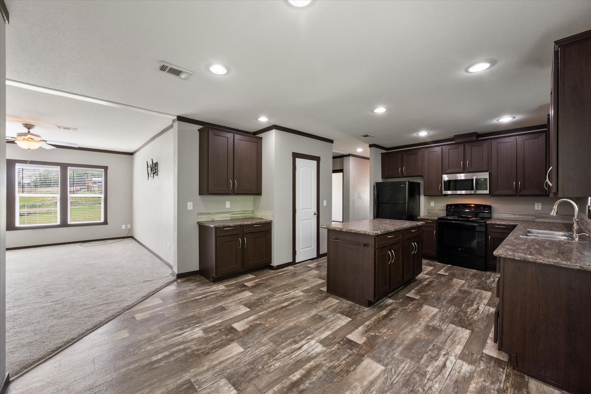 136 SE County Road 3048