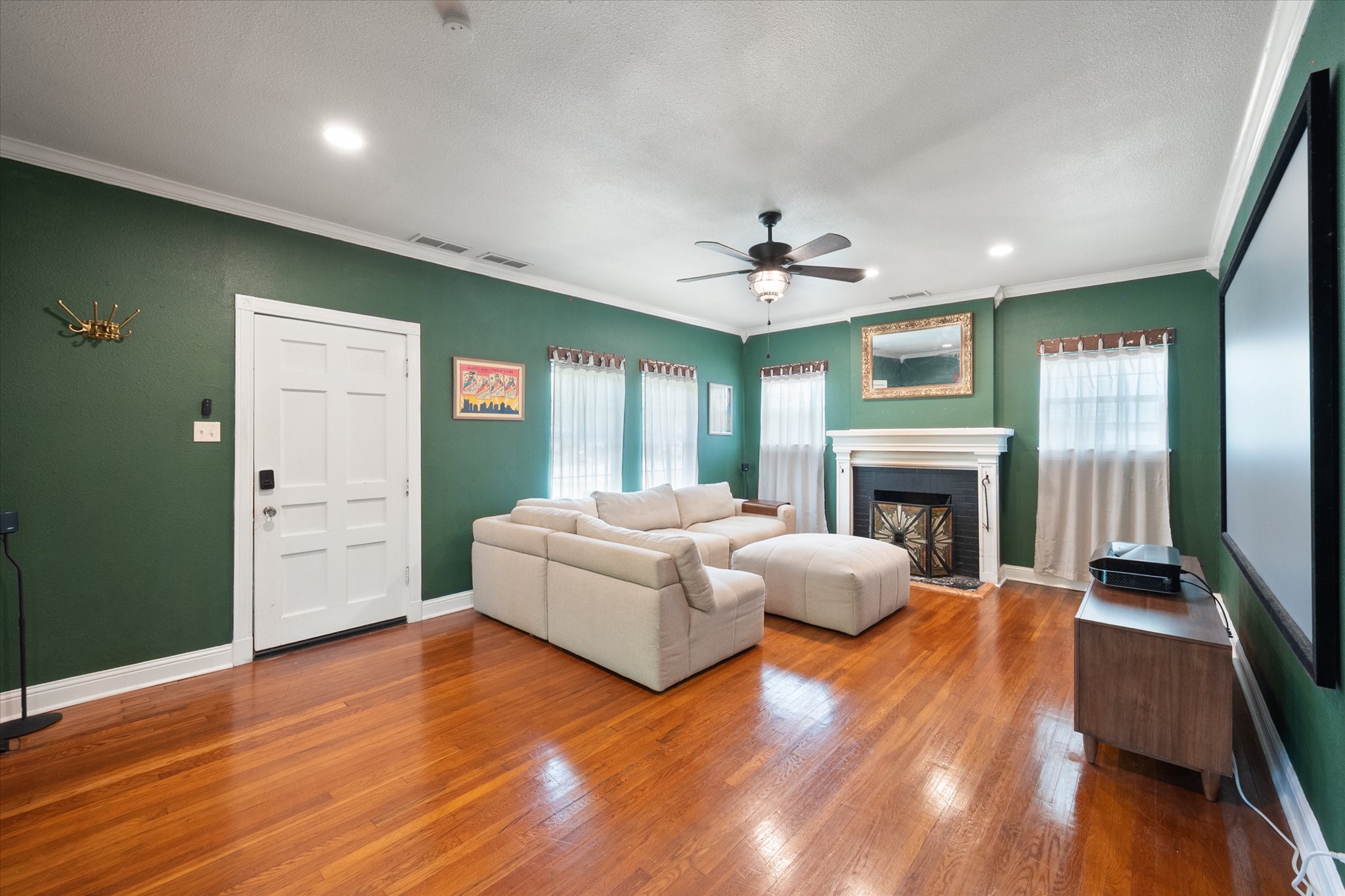 211 SW 4th Street