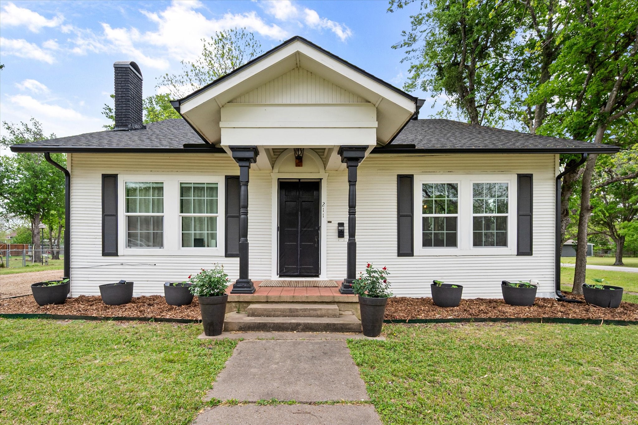 211 SW 4th Street