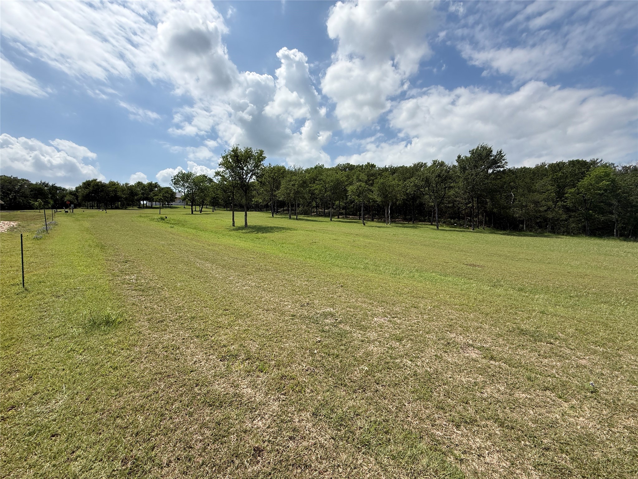 401 Meandering Way