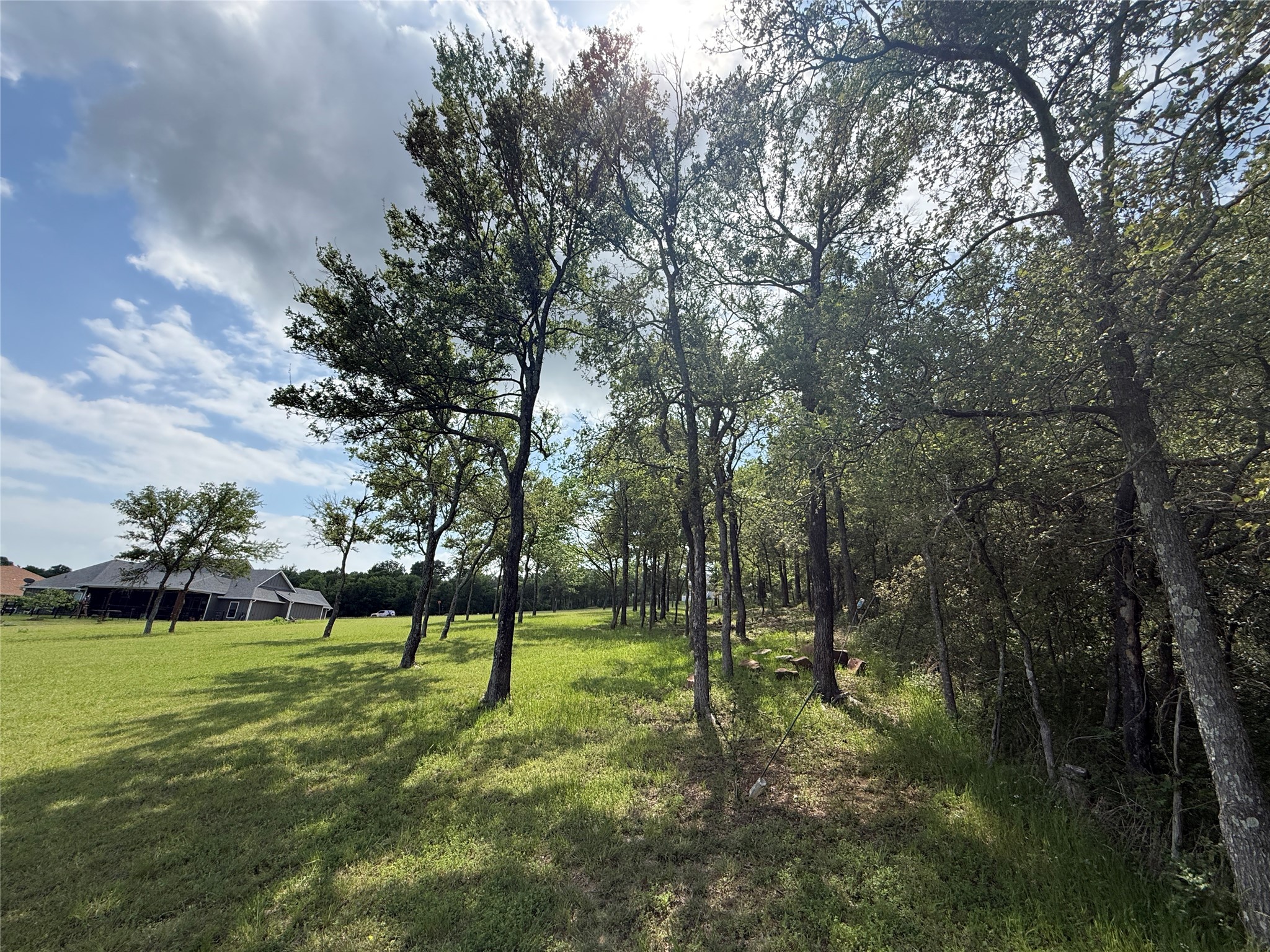 401 Meandering Way