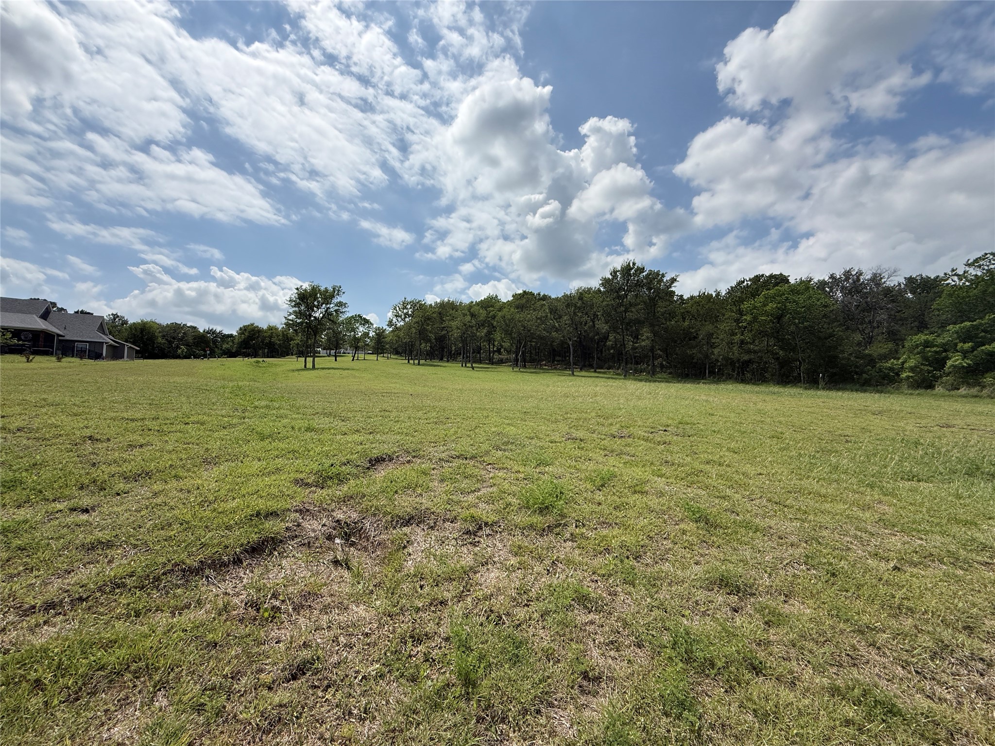 401 Meandering Way