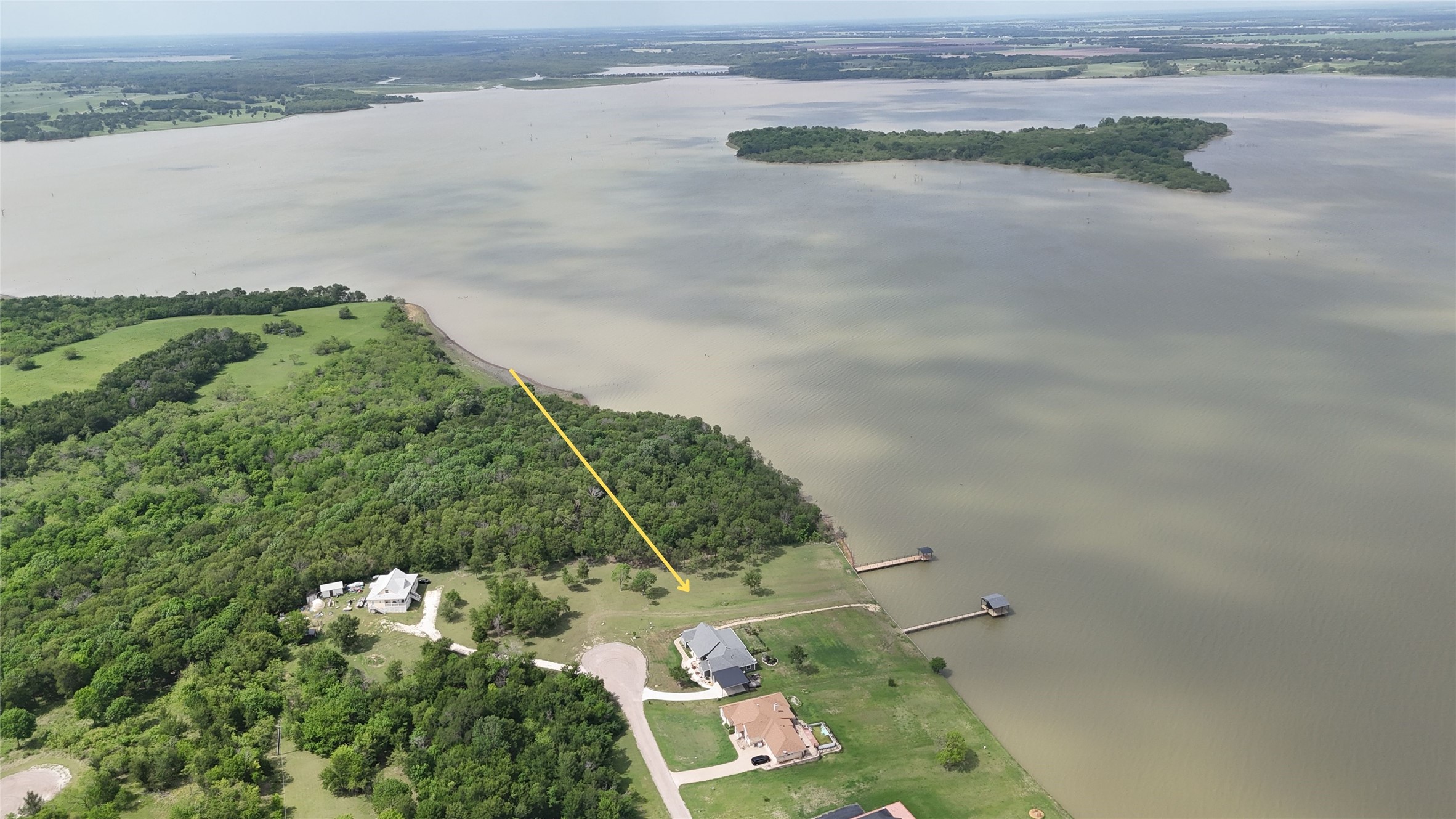 401 Meandering Way