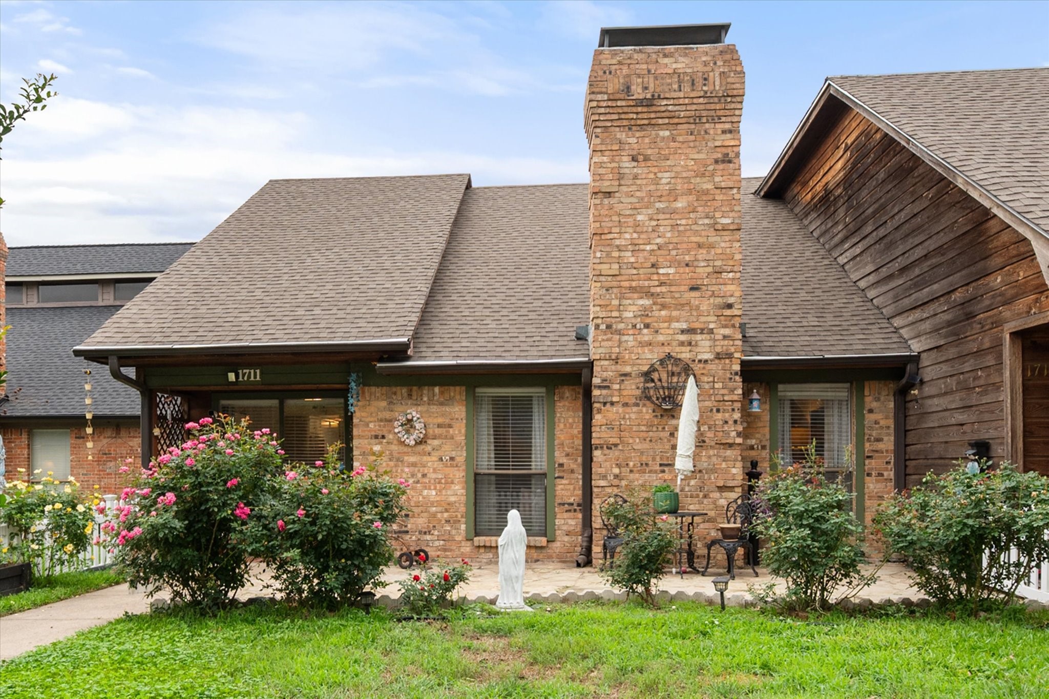 1711 Clearbrook Lane