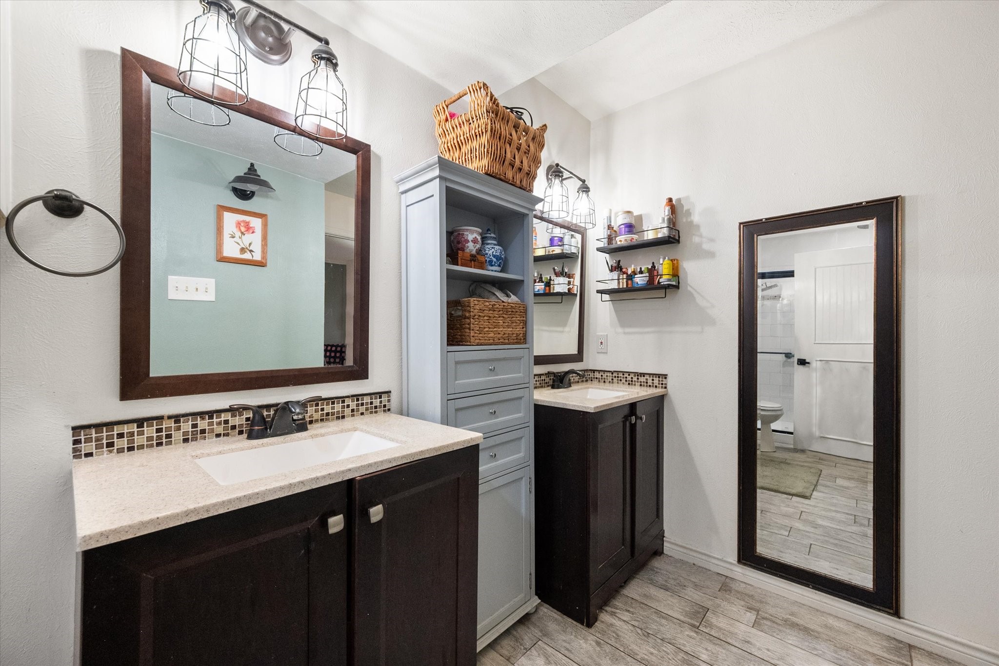 1711 Clearbrook Lane