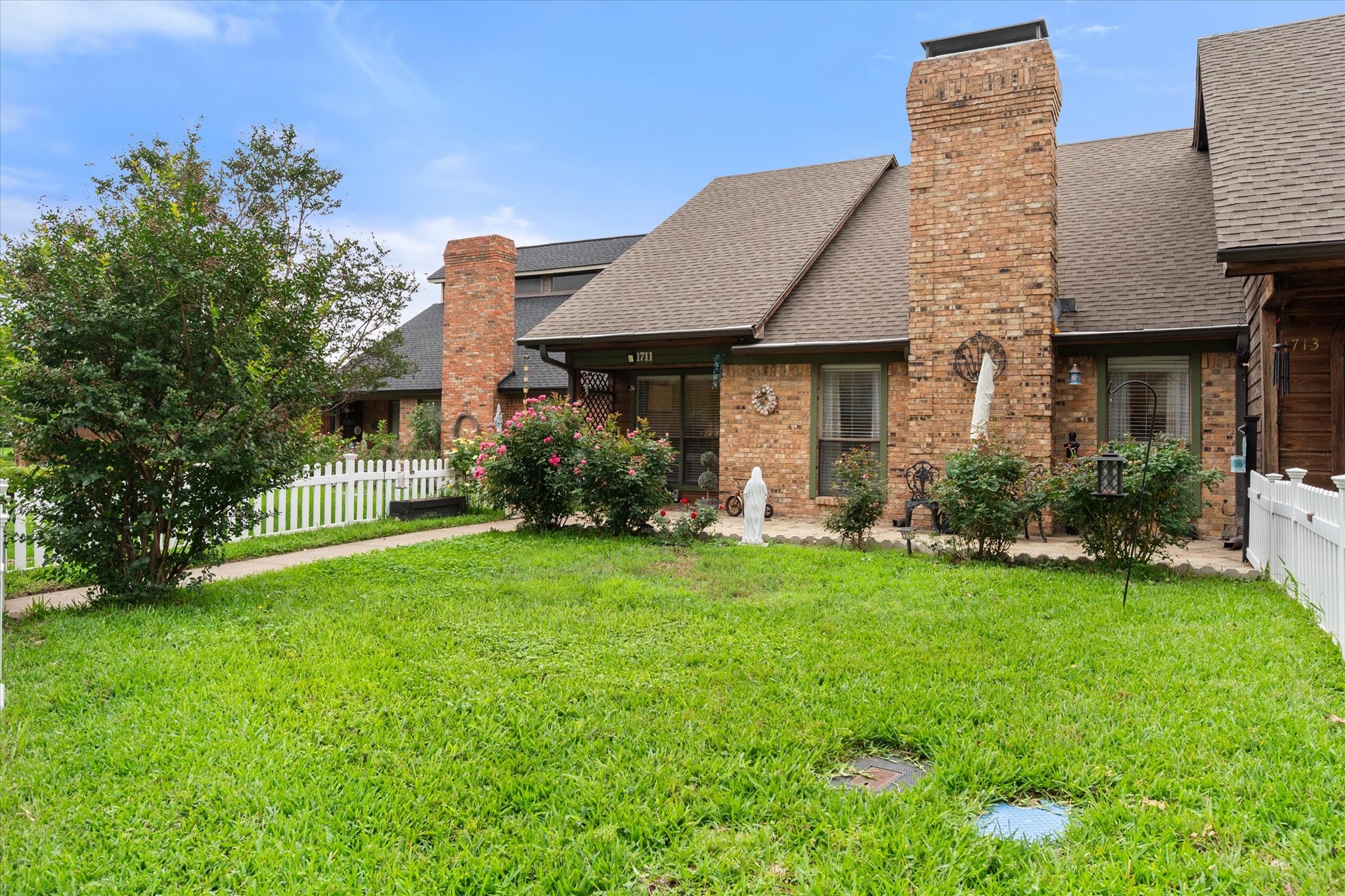 1711 Clearbrook Lane