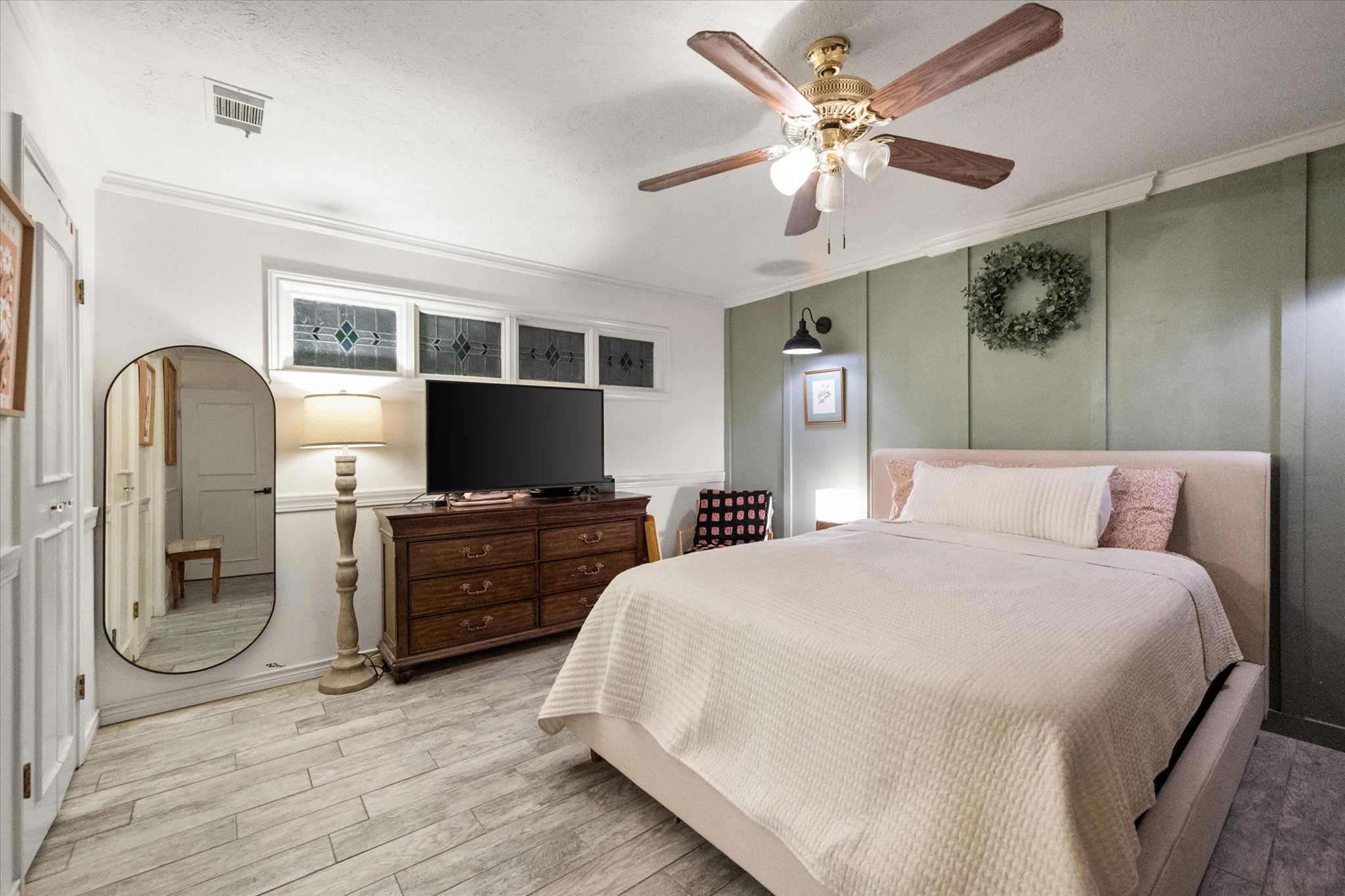 1711 Clearbrook Lane
