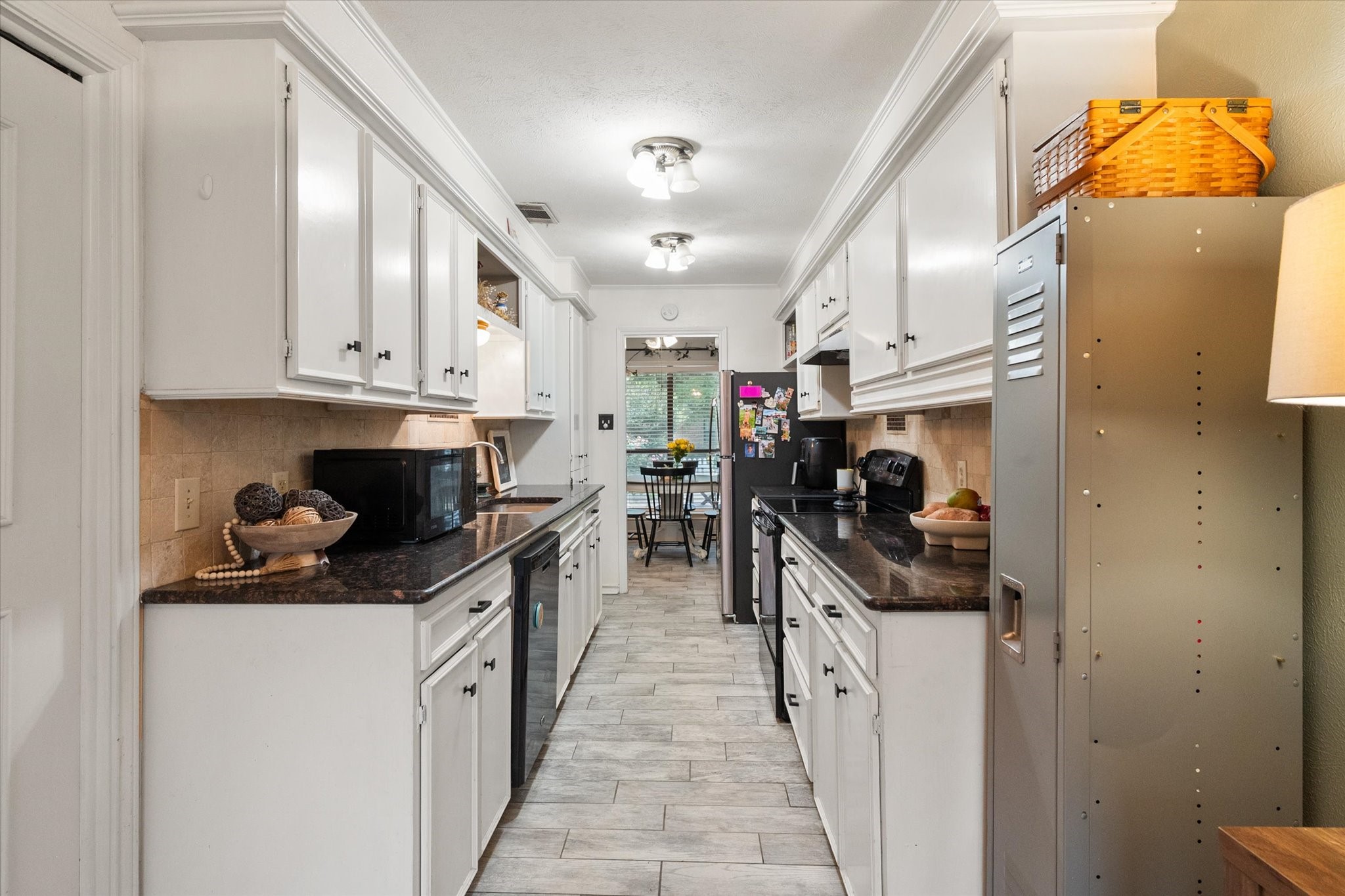 1711 Clearbrook Lane