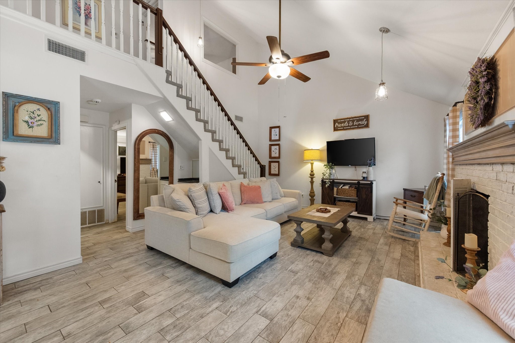 1711 Clearbrook Lane